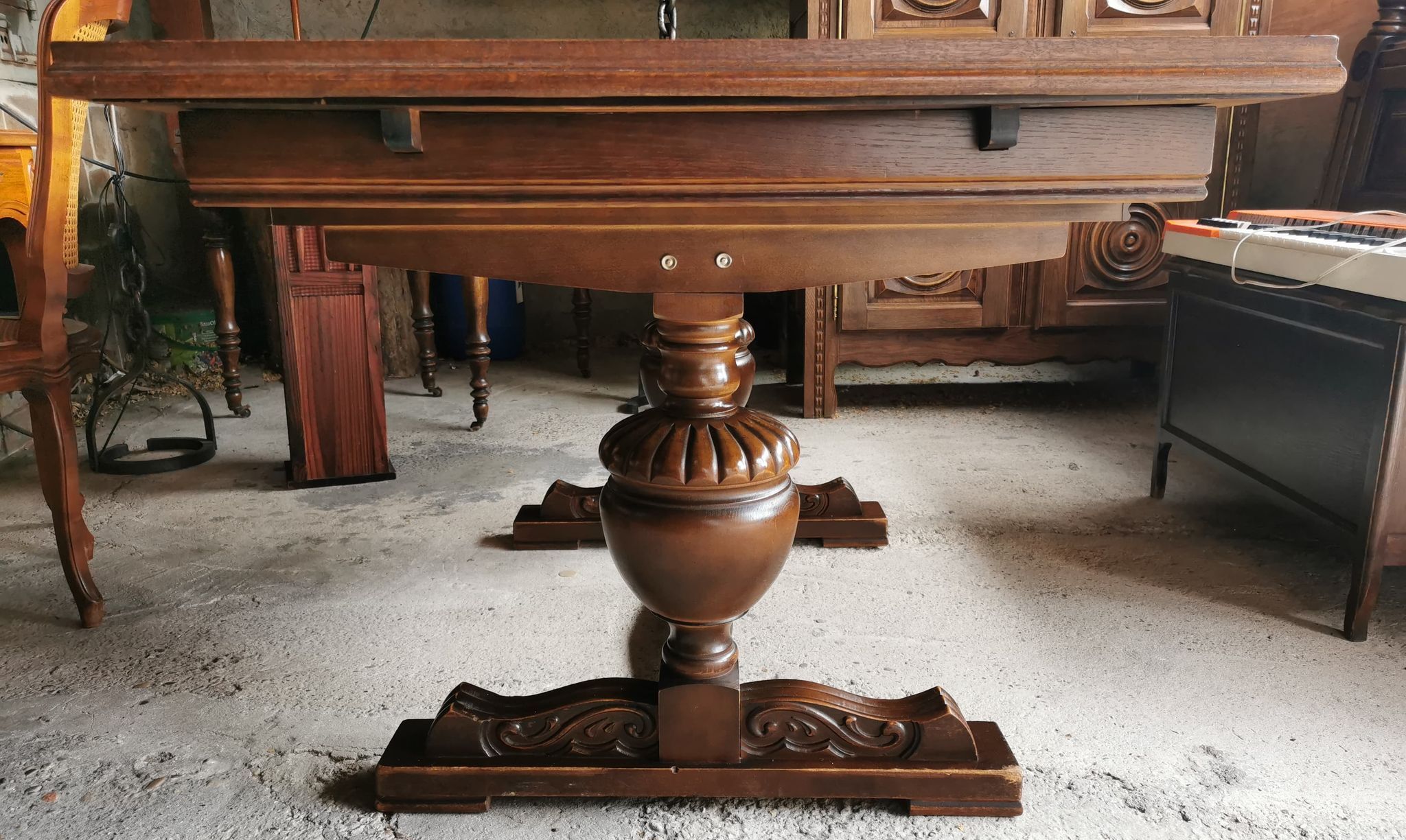 Table de style renaissance