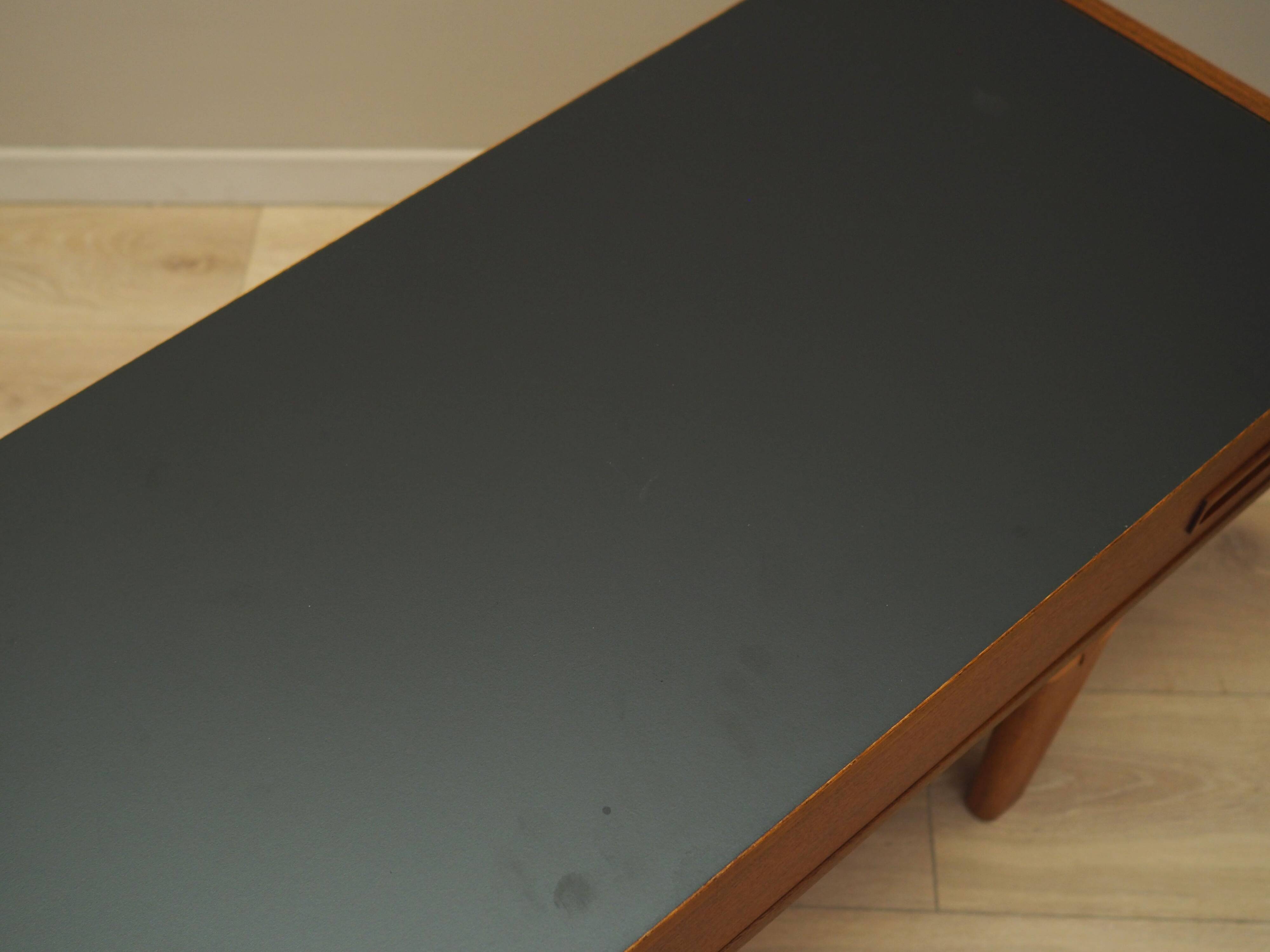 Lowboard en teck, design danois, années 1960, production : Danemark