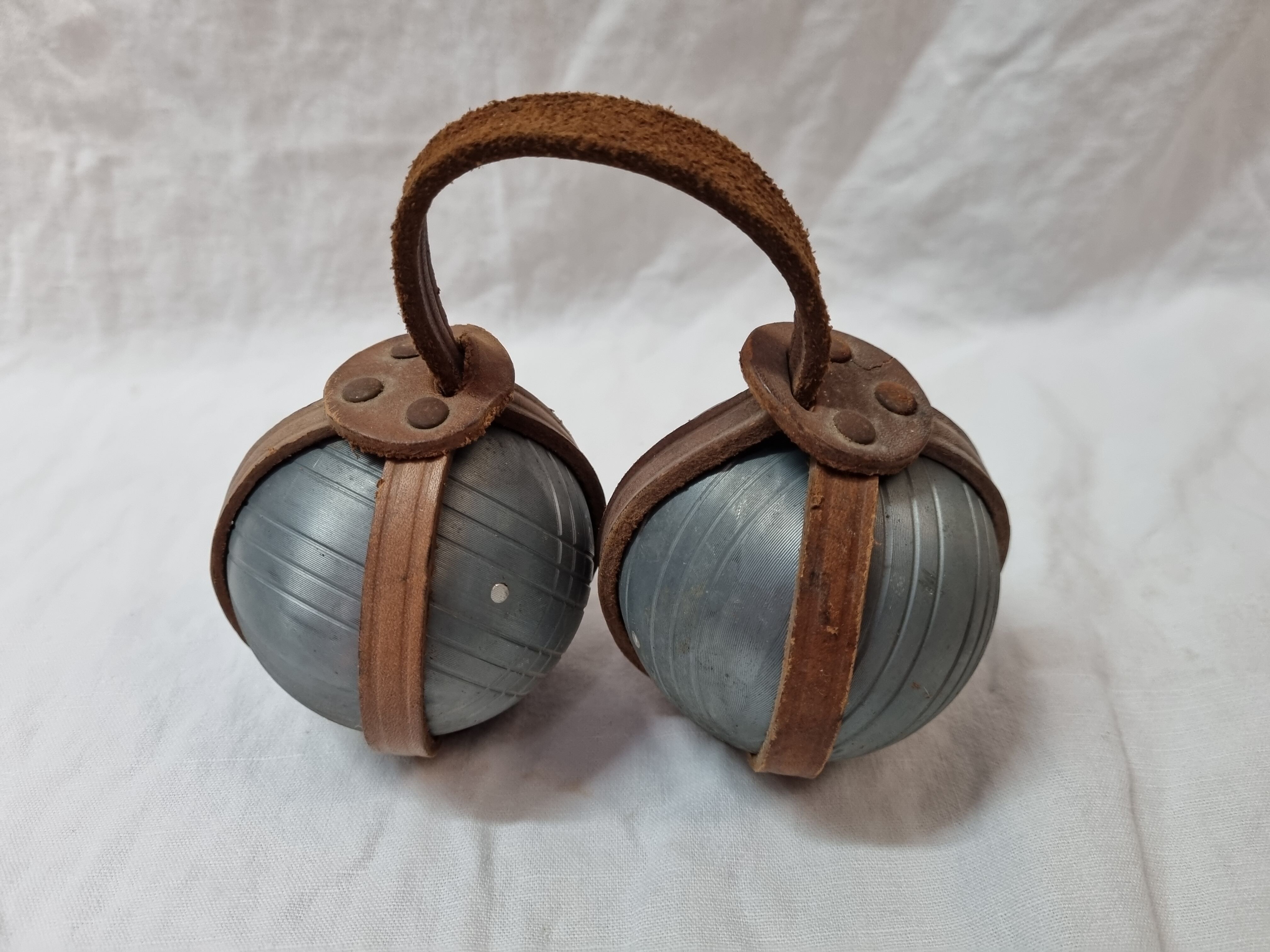 Pair of petanque balls year 50