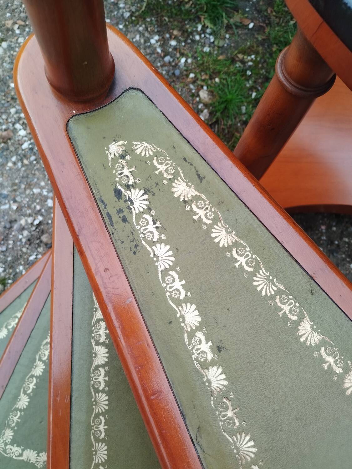 Escalier de bibliothèque ancien