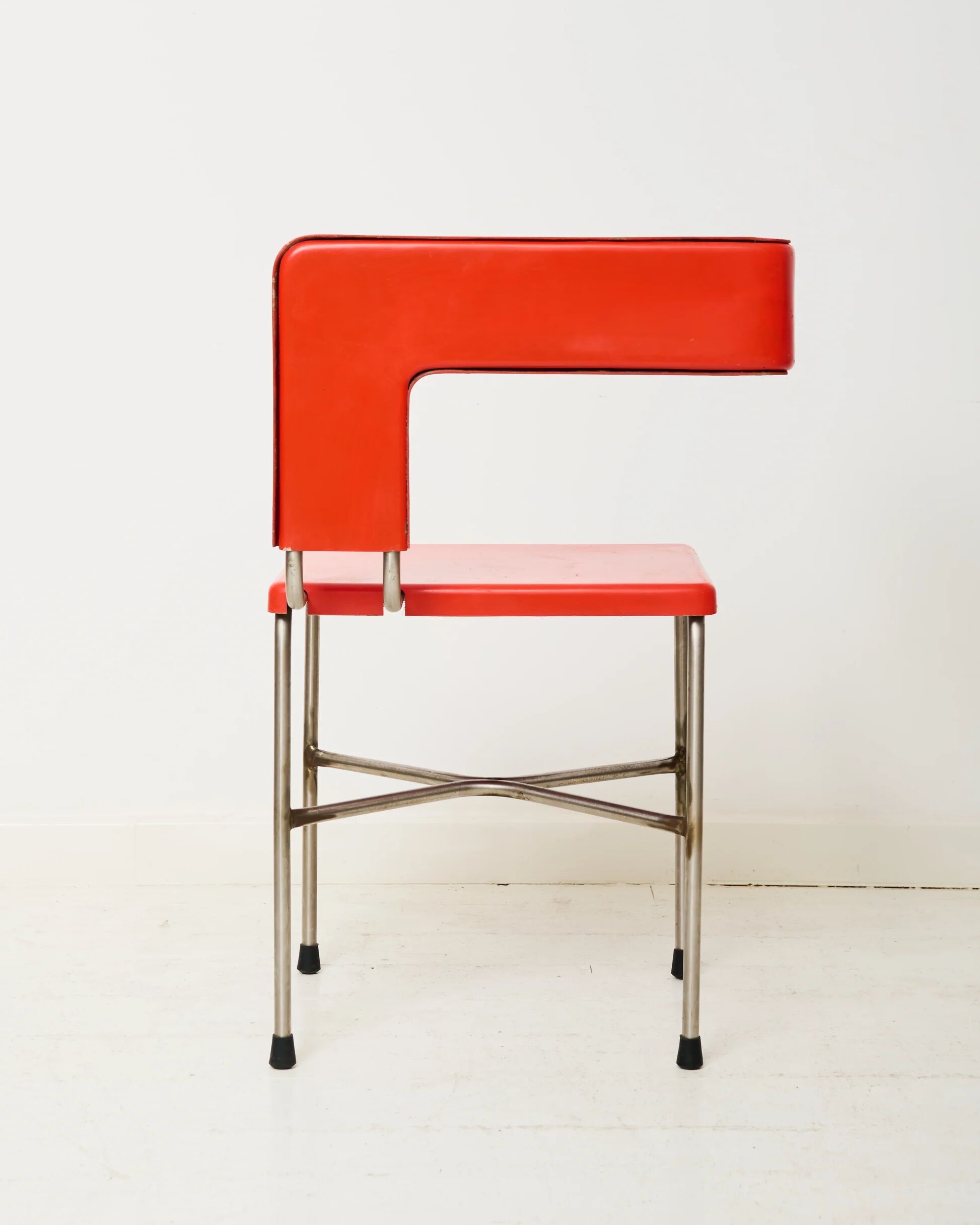 Chaises asymétriques (4), post-moderne, Italie, 1980s