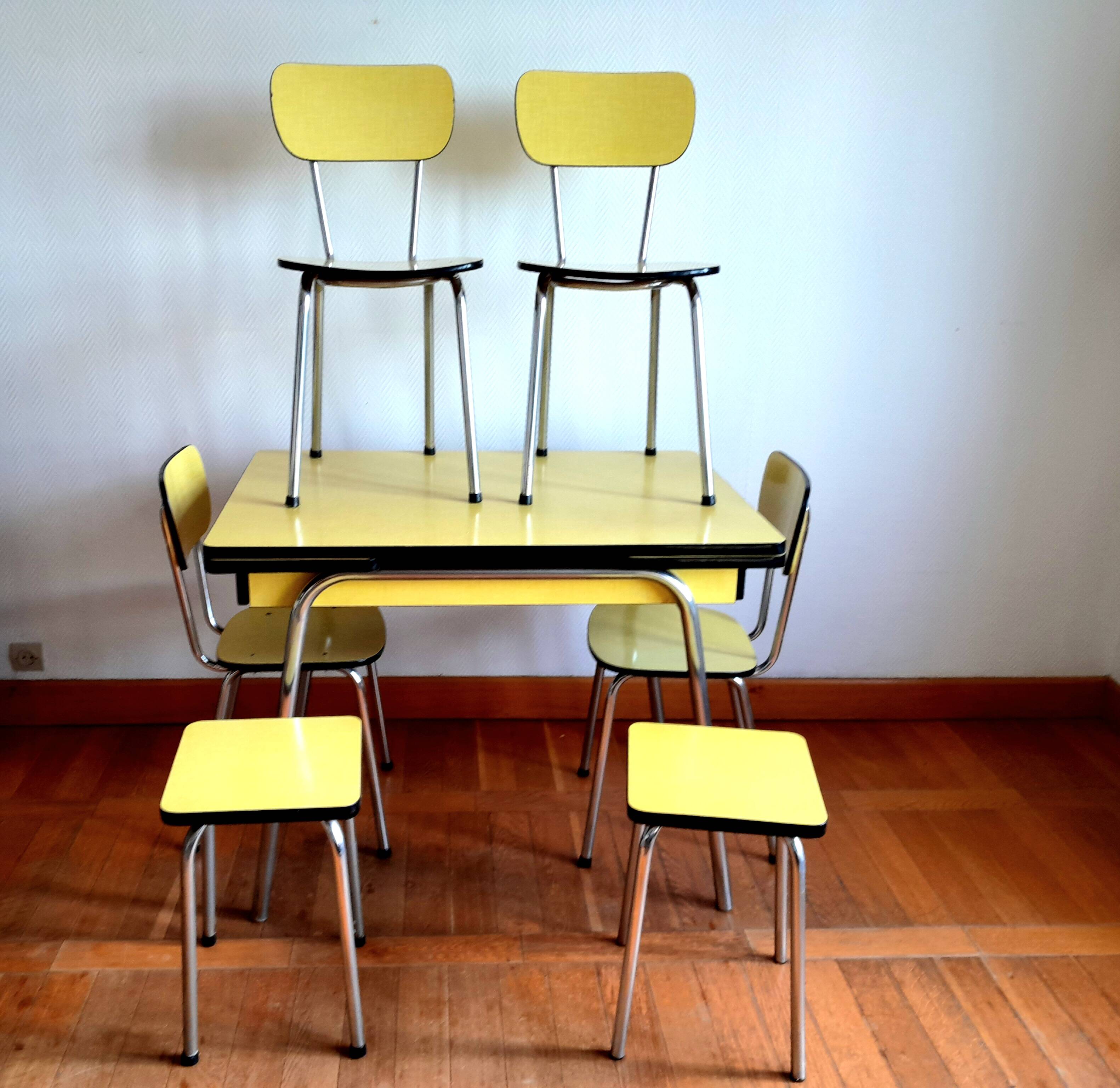 Yellow Formica table and chairs 1970