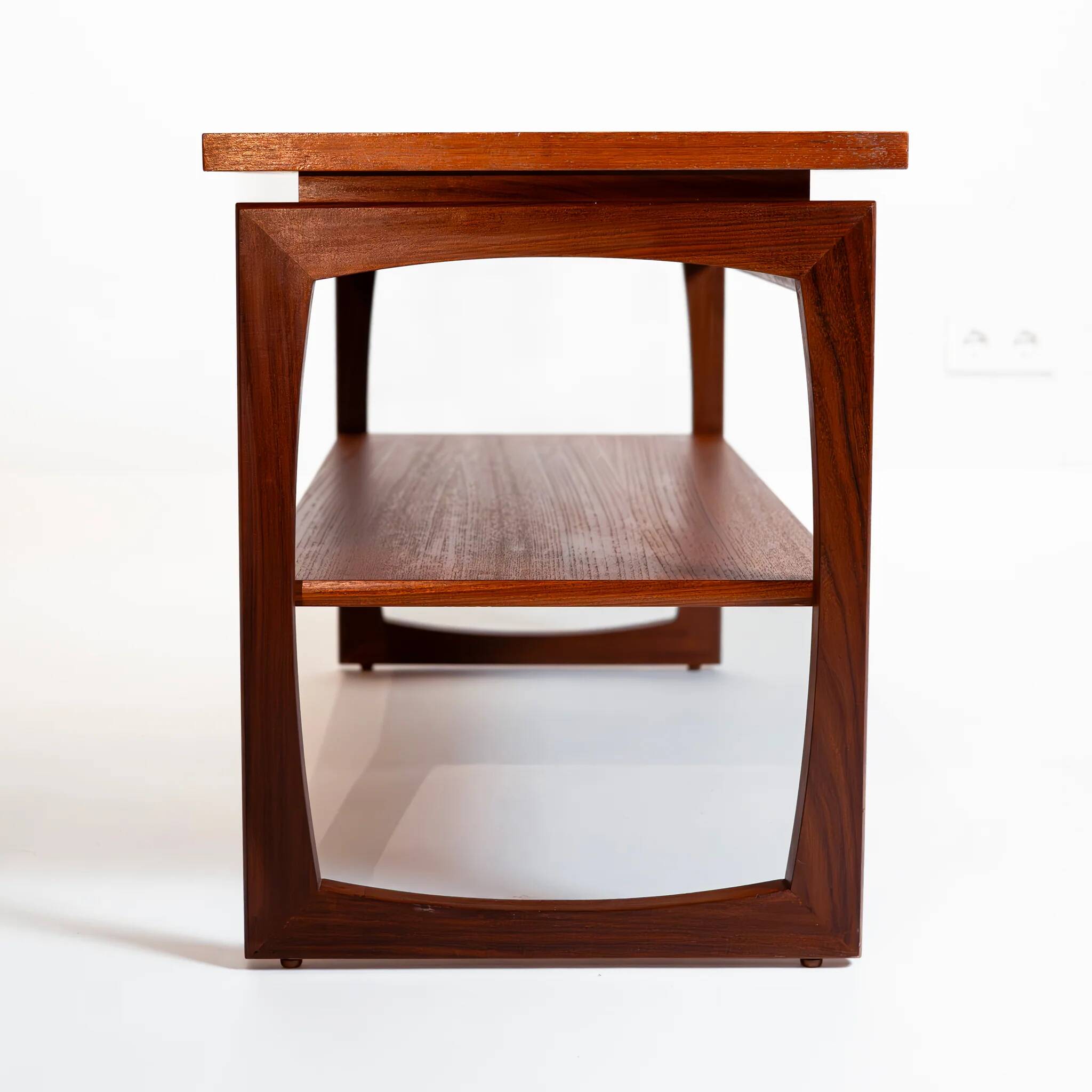 Vintage G-Plan Quadrille coffee table / side table with lower shelf, England, 1960s