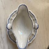 Faience de Gien, saucière with scallop shell decoration