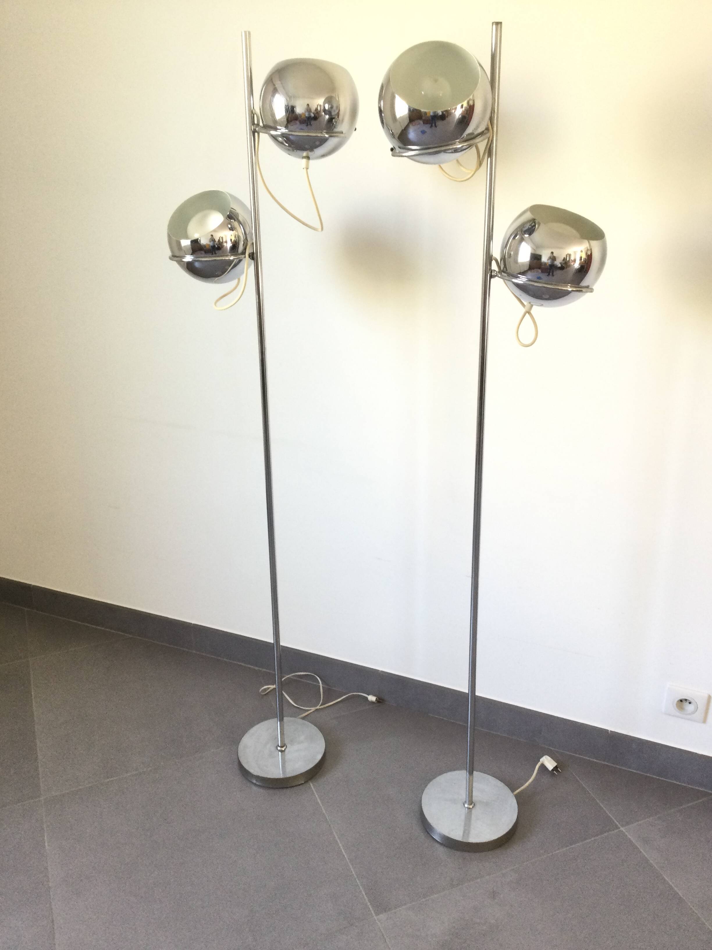Lampadaire en métal chromé eyeball