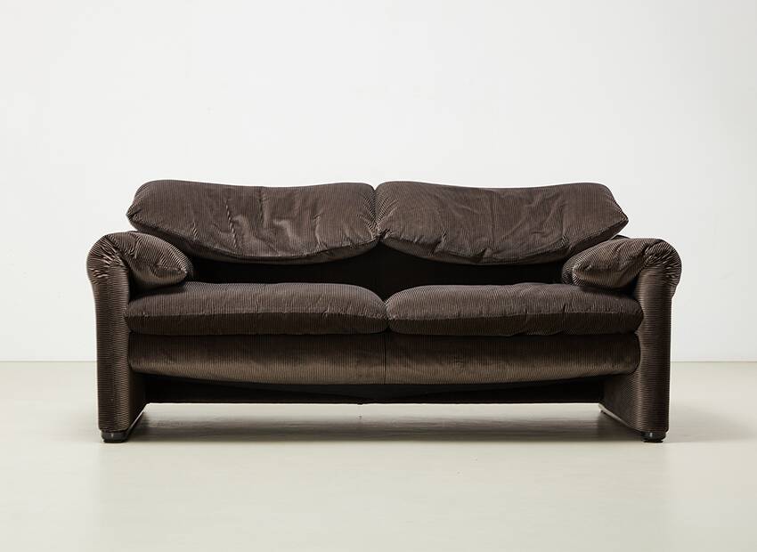 Vico Magistretti Maralunga Sofa for Cassina Italy 1973