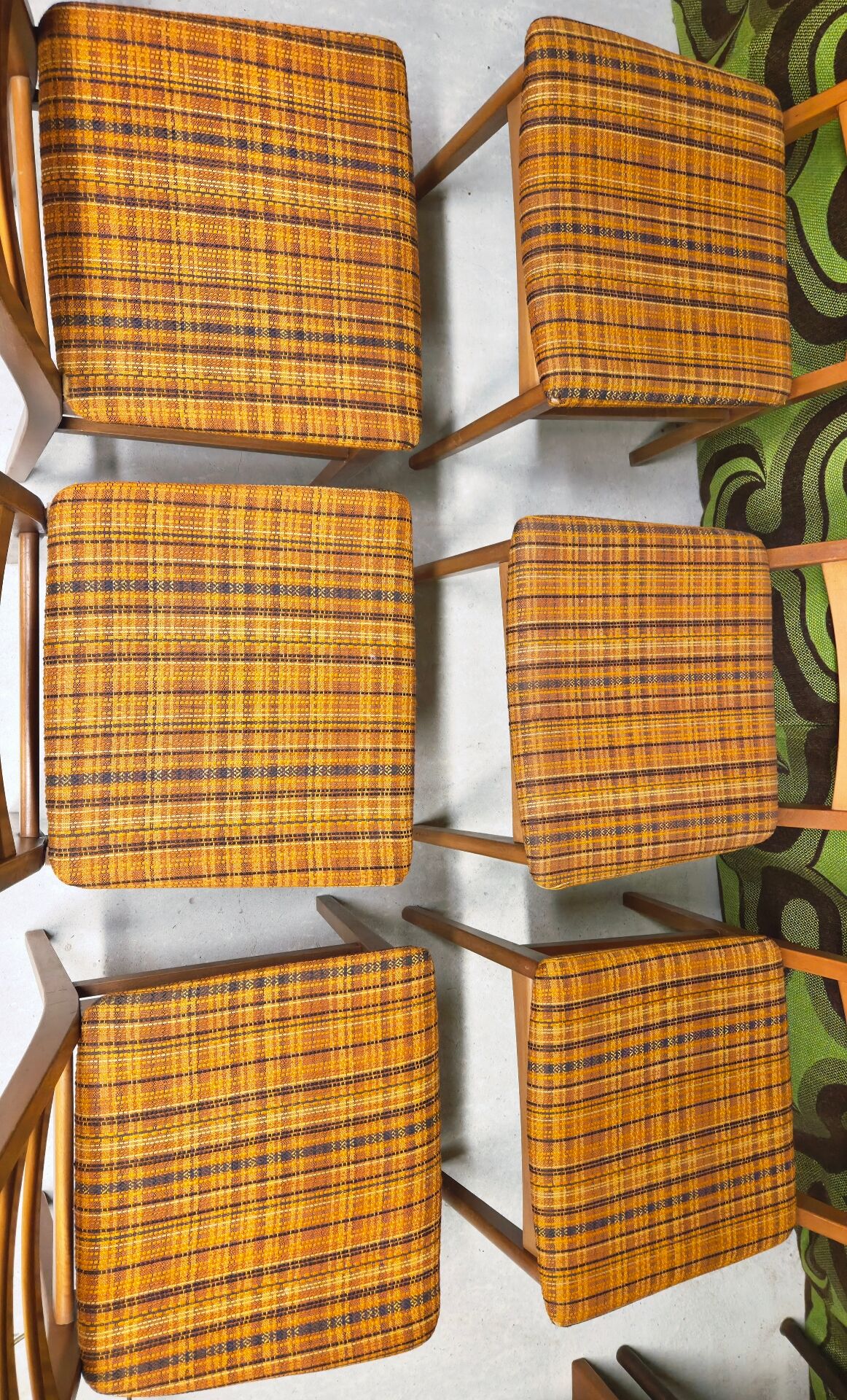 Set of 6 vintage Scandinavian chairs from the 60s/70s.