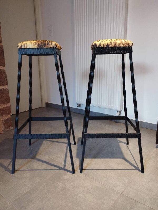 4 tabourets brutalistes de 1950