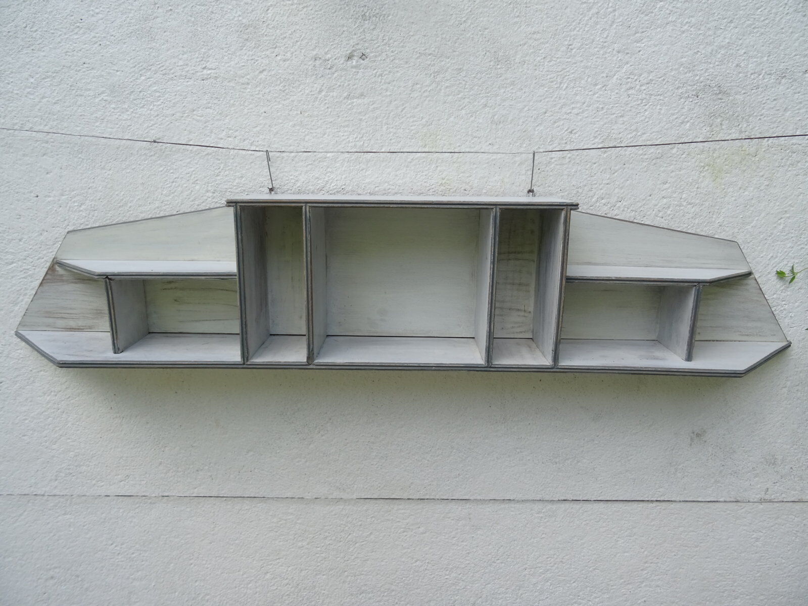 Shabby chic wall shelf