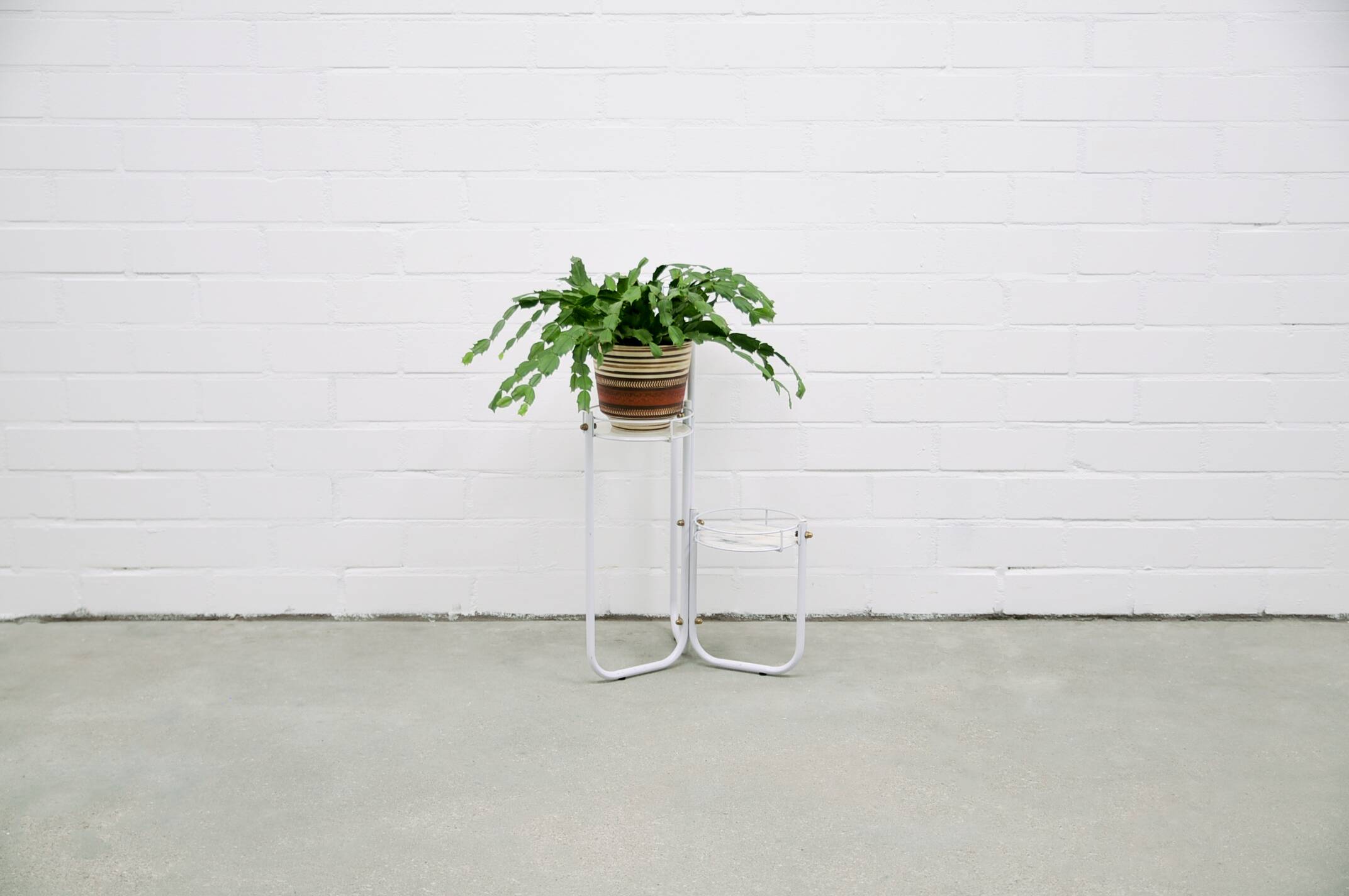Table à plantes vintage en marbre à 3 pieds