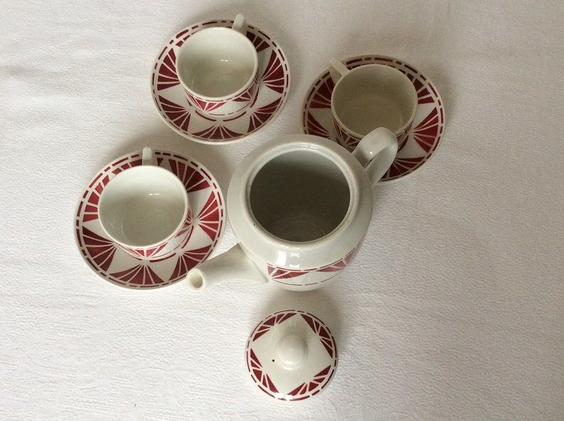 Set of 3 saucer cups and a ceramic coffee maker or teapot Digoin Sarreguemines
