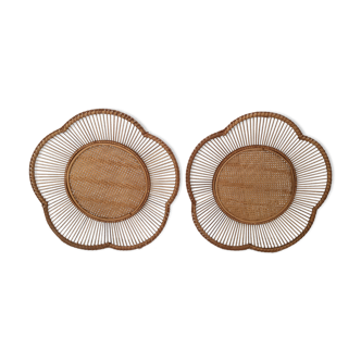 Flower shaped tray