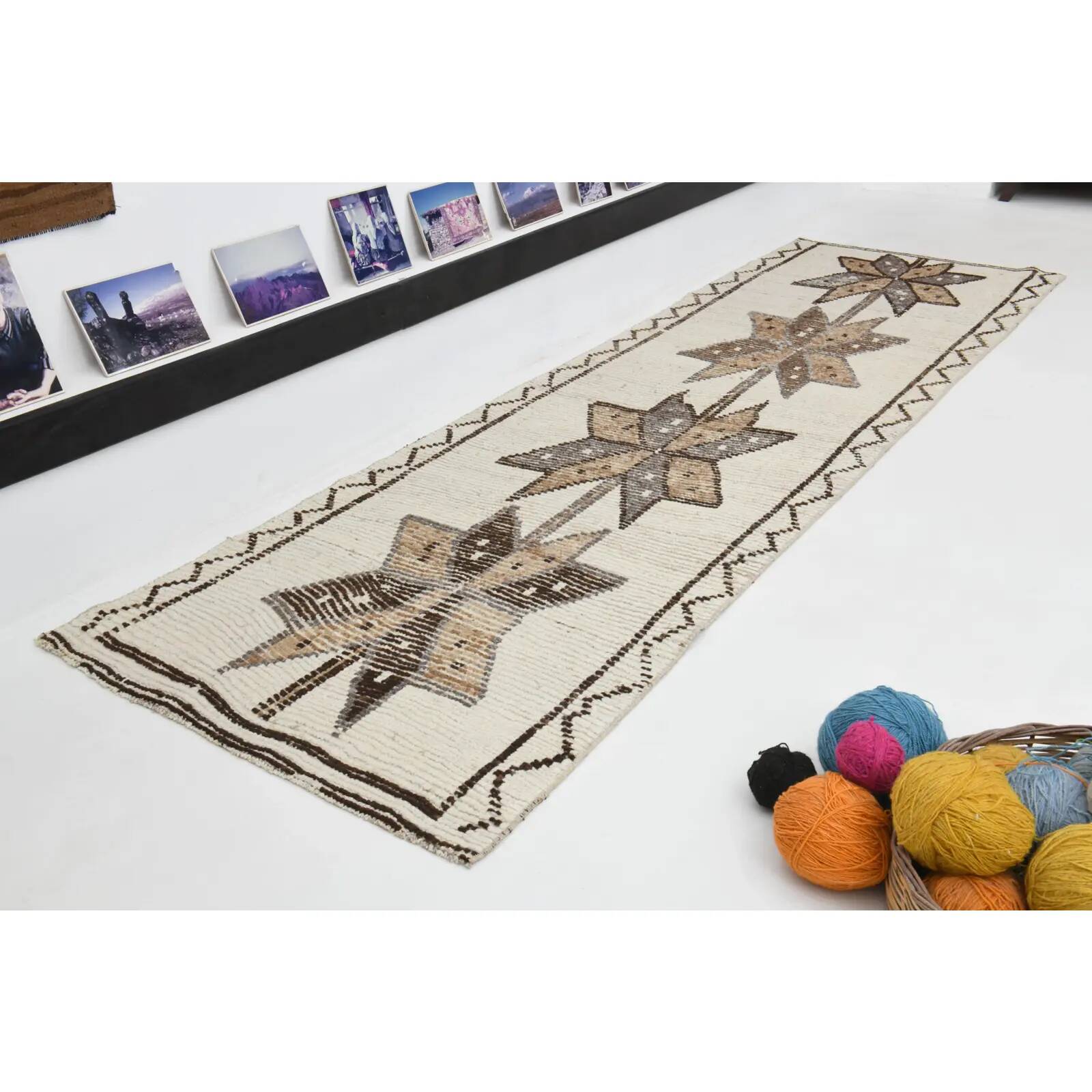 1970s vintage Turkish Oushak handmade wool cotton white runner rug 98x320