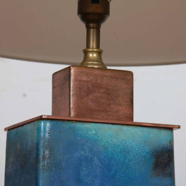 Lampe à poser en métal émaillé des années 1950