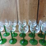 10 Alsace glasses with grape cluster decoration