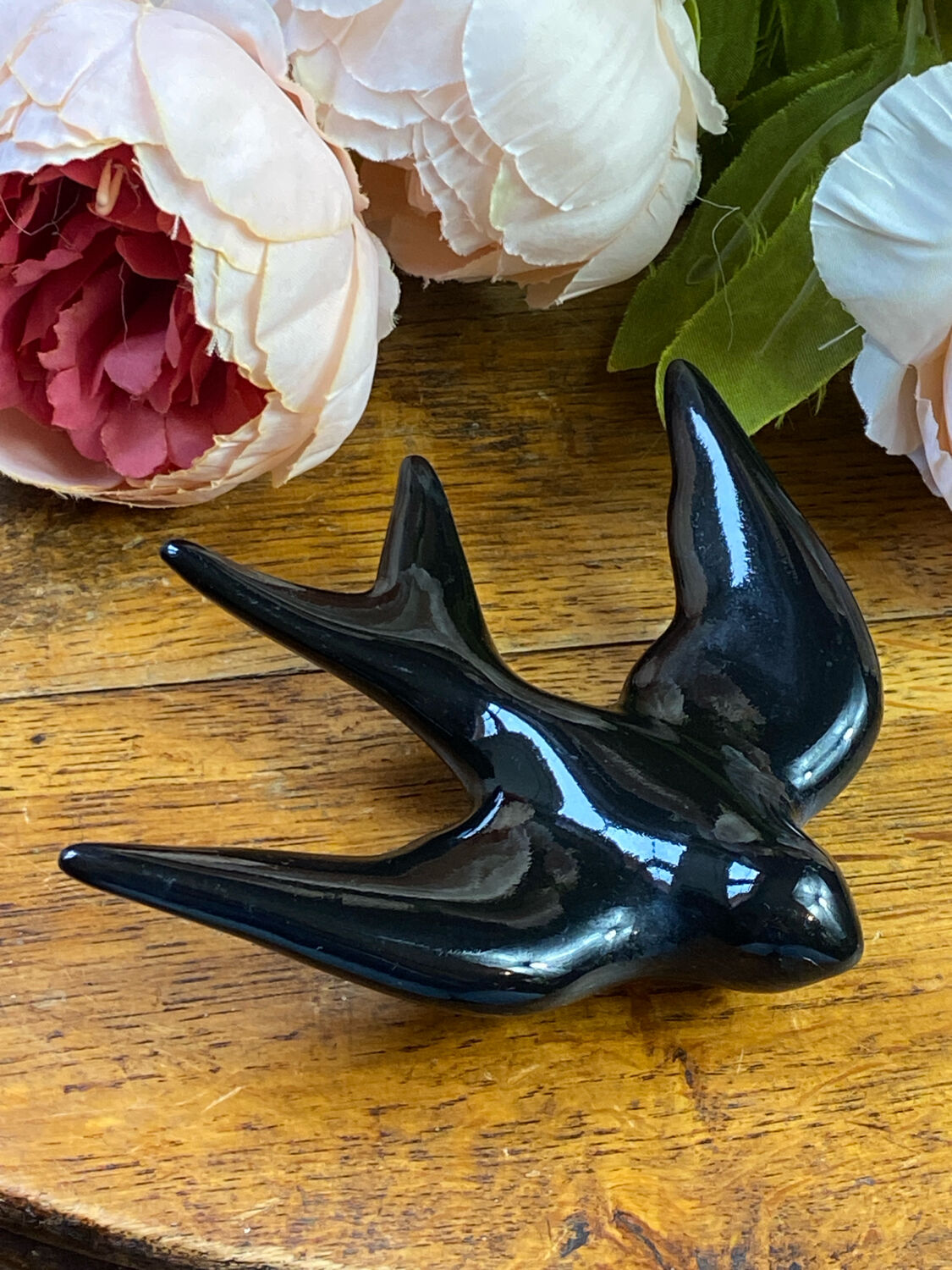Ceramic swallow