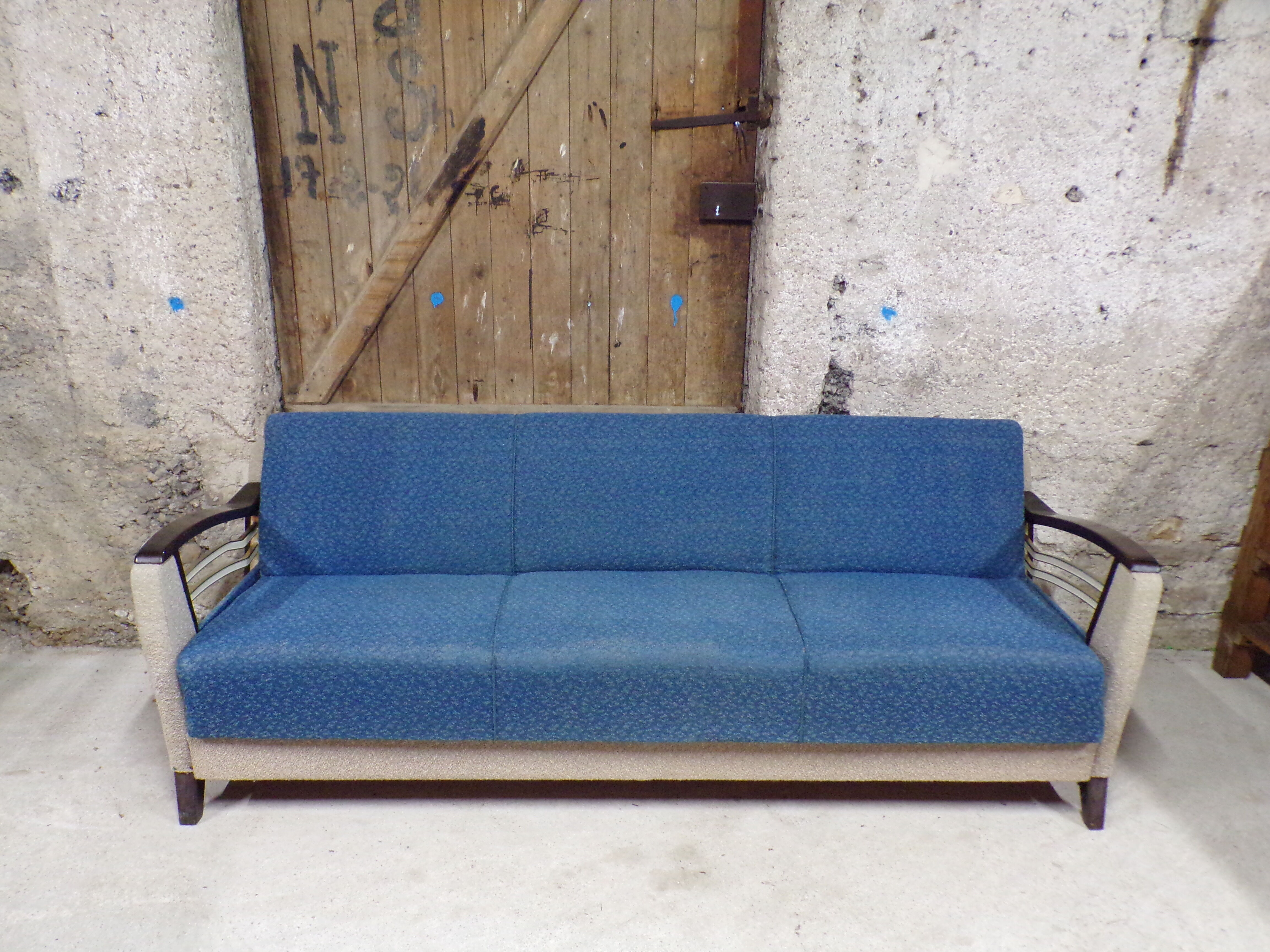 Vintage daybed sofa