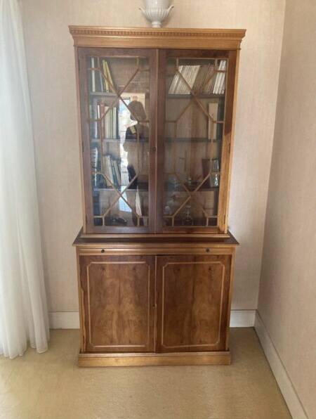 Mapple's English Yew Dresser