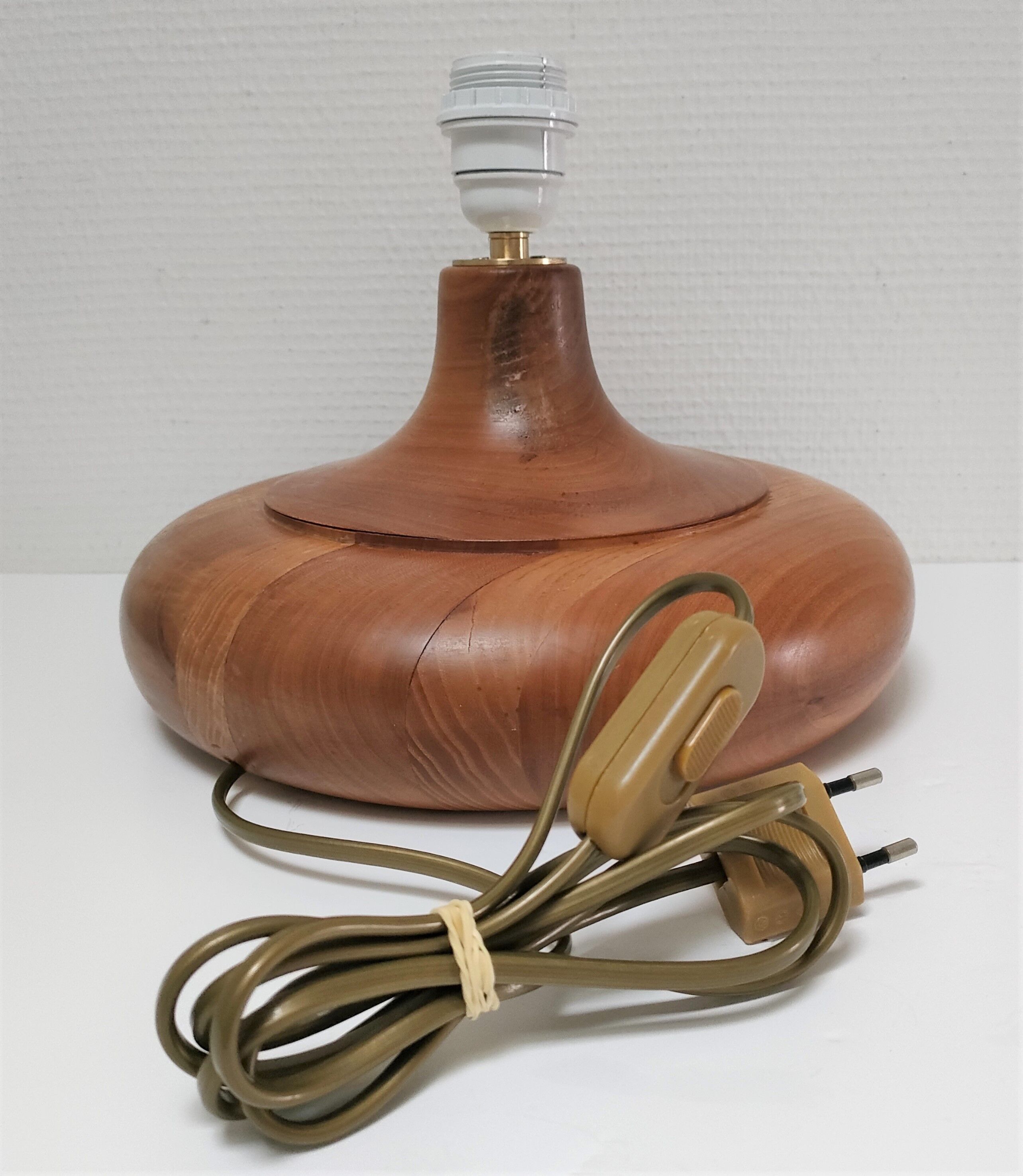 Solid wood lamp foot circular design 90s