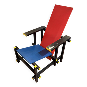 « Chaise Rouge et bleue