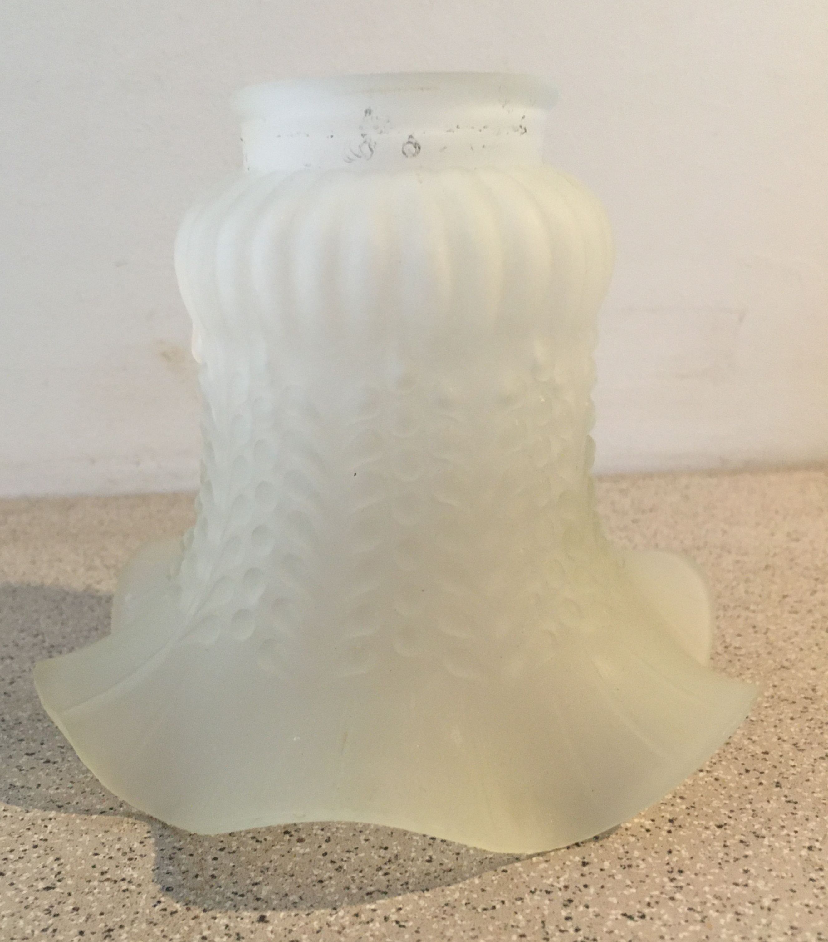 Tulip lampshade in glass paste