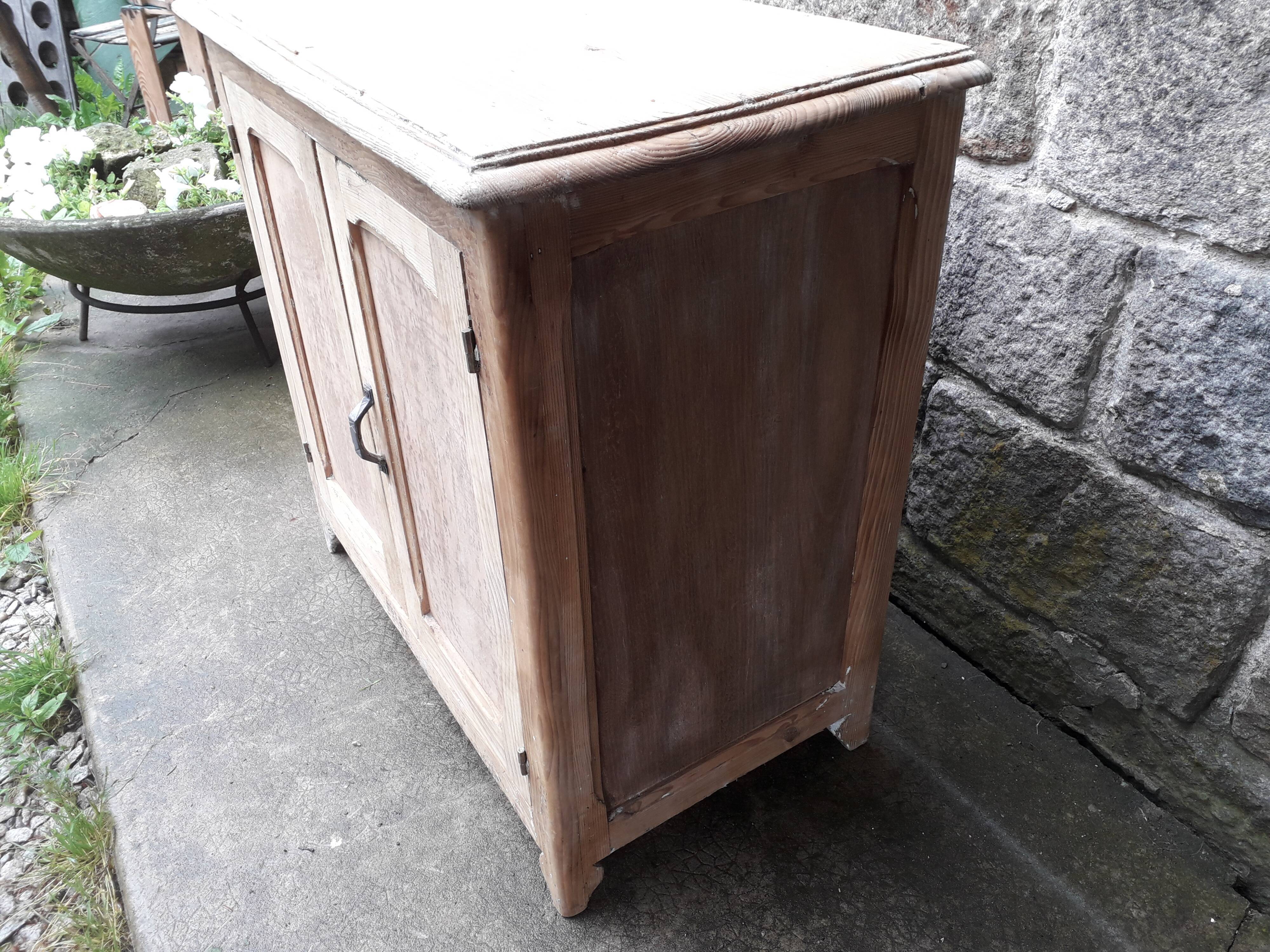 Parisian buffet patinated