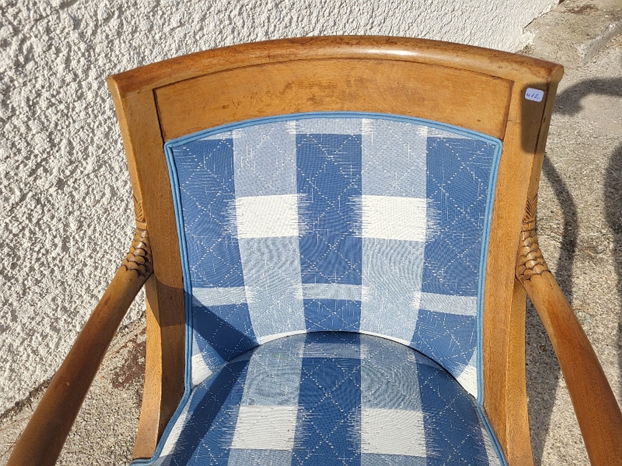 Fauteuil dossier arrondi tete de poisson
