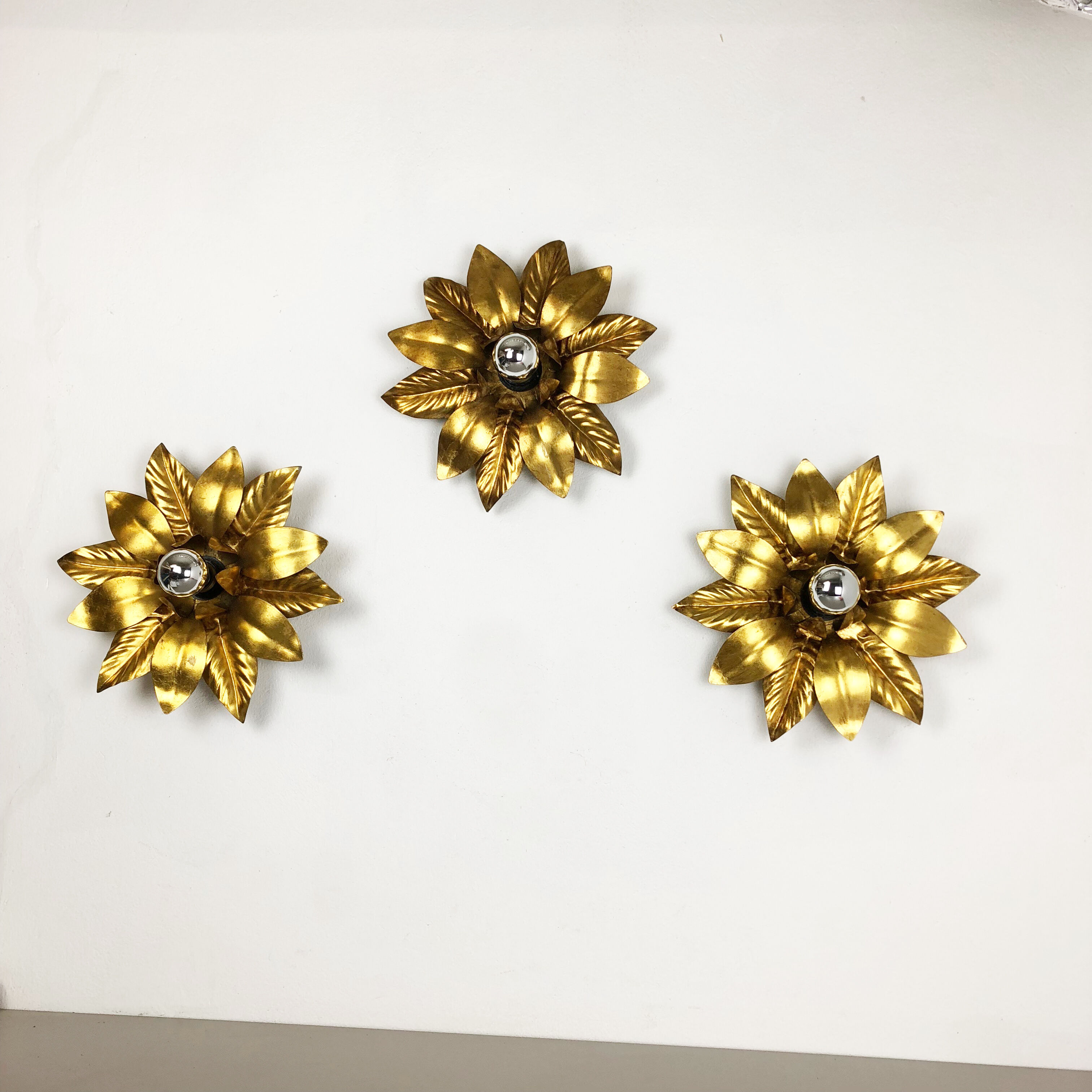 Set of 3 Golden Florentiner Leaf Theatre Wall Ceiling Light Sconces, Italy 1960s