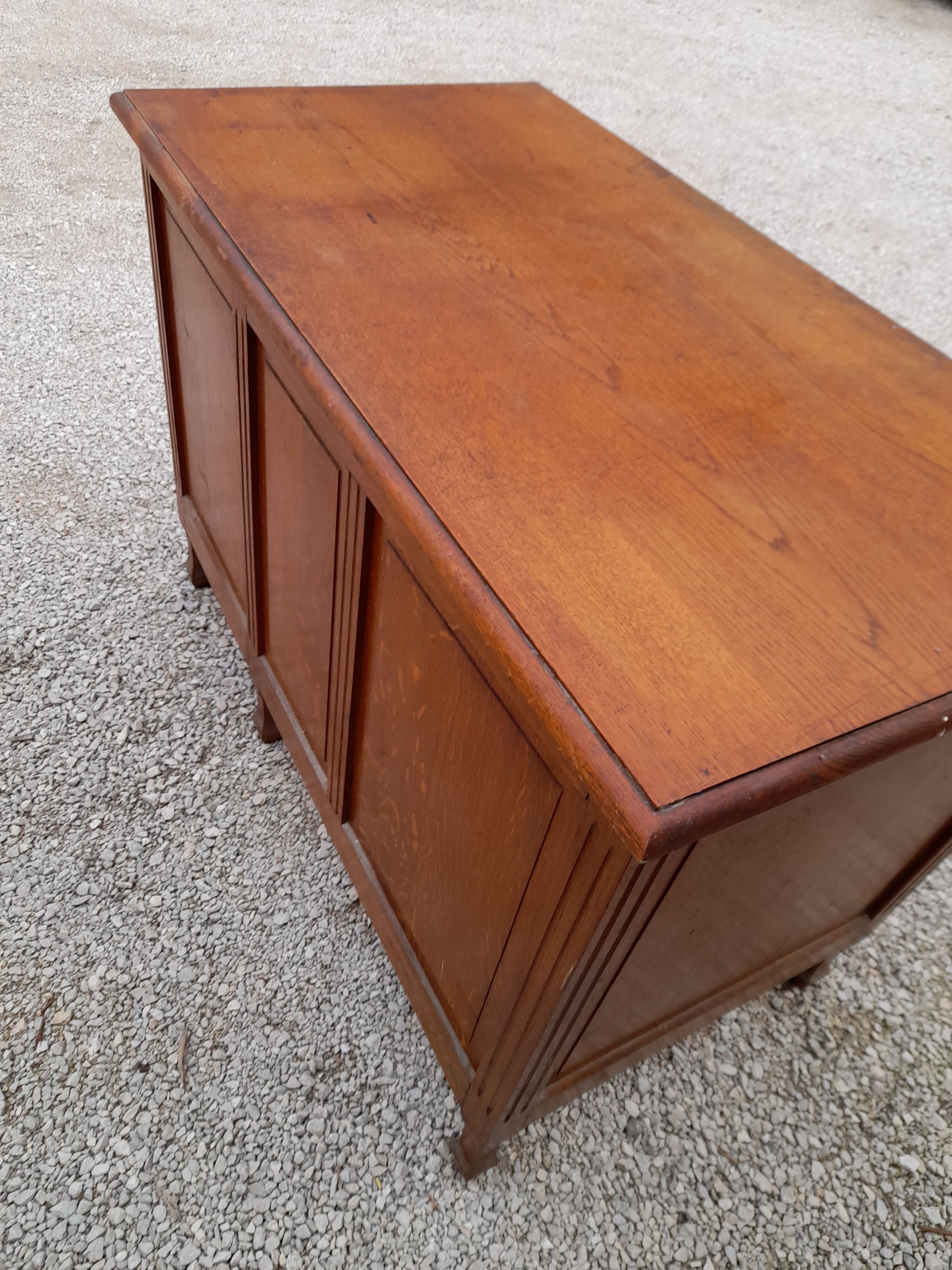 Old oak desk 5 drawers