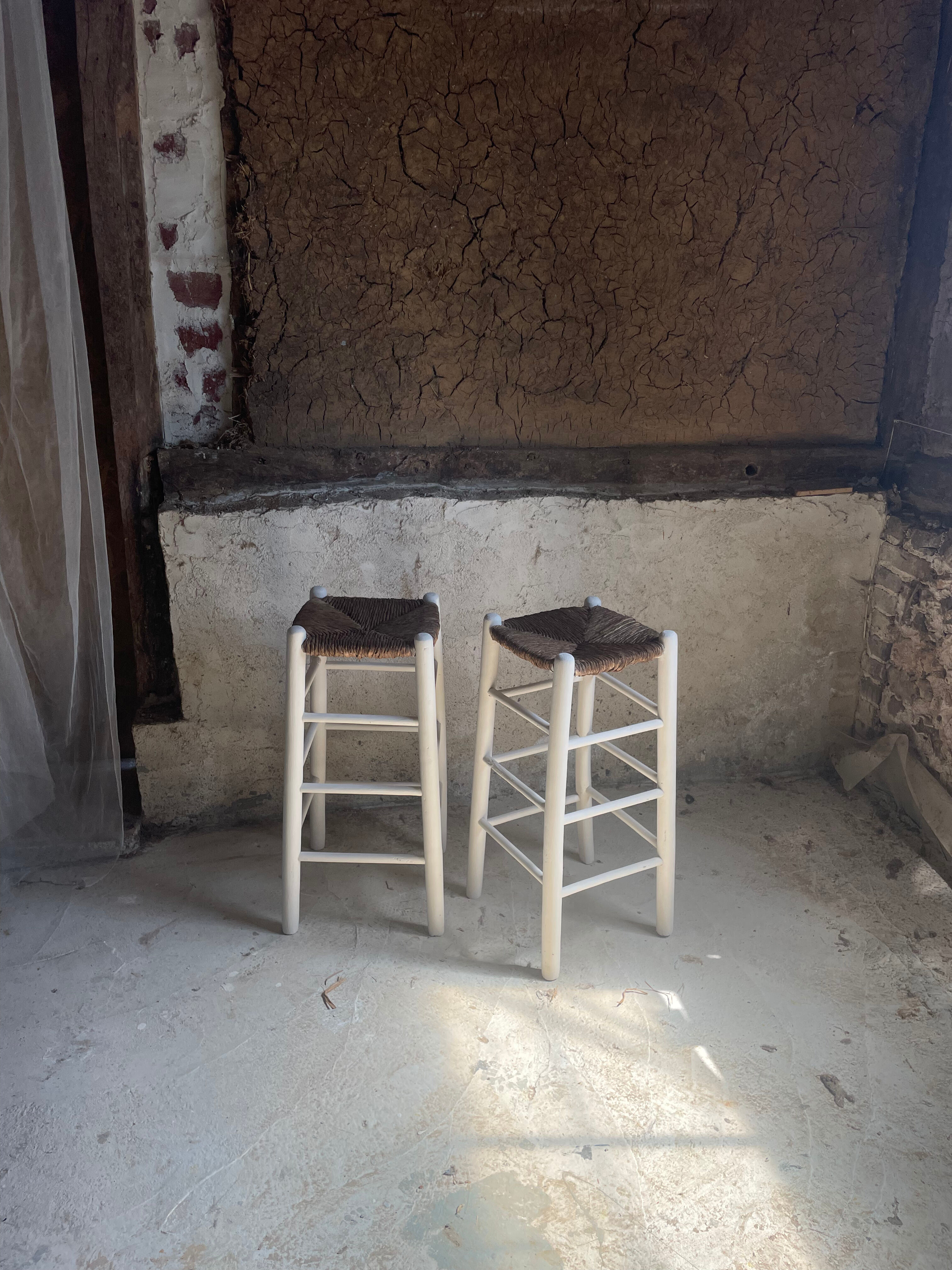 Straw and wood stools