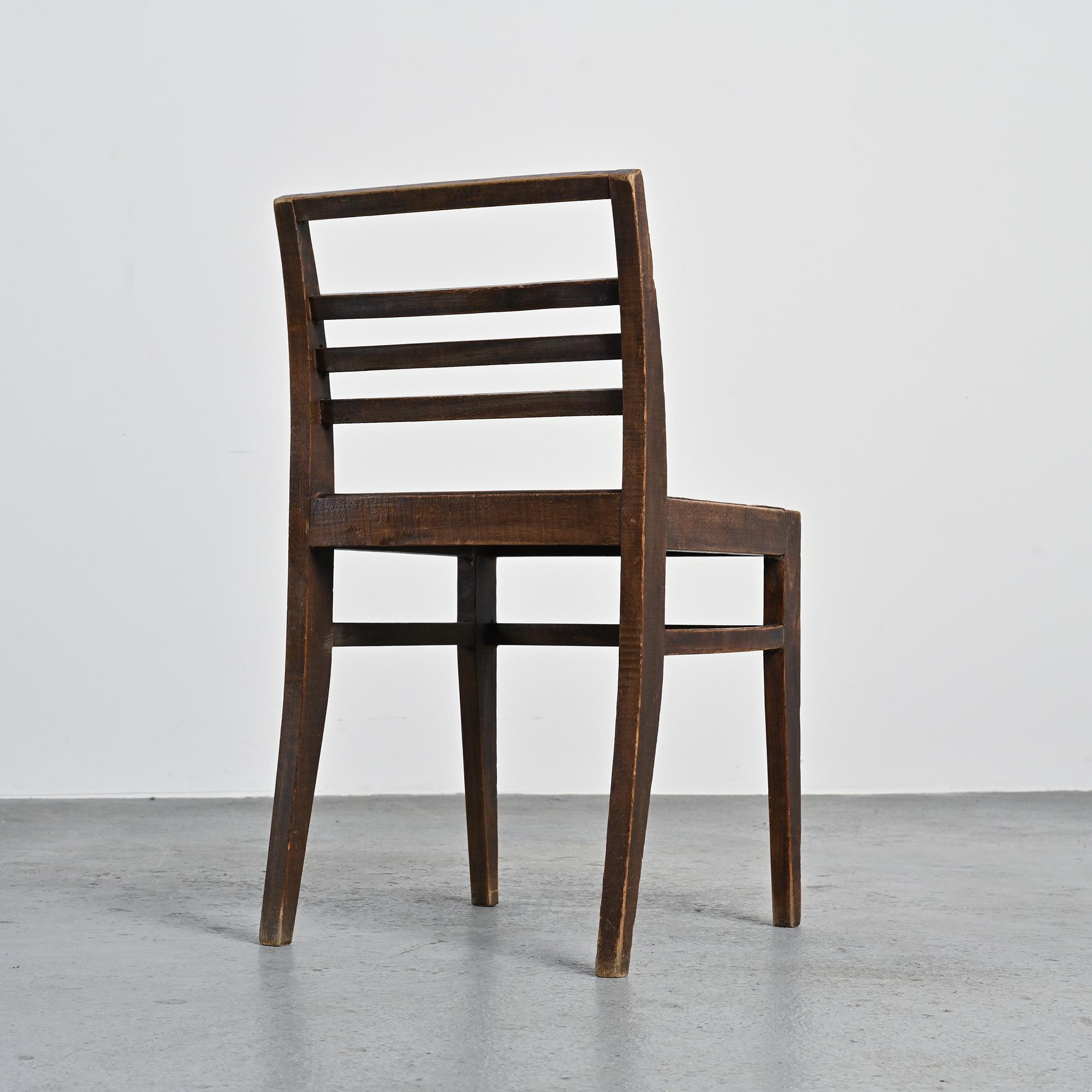 Paire de chaises 103 en hêtre teinté par René Gabriel, circa 1943