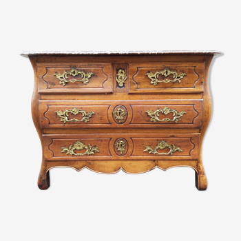 Louis XV period chest of drawers in Walnut Early 18th century