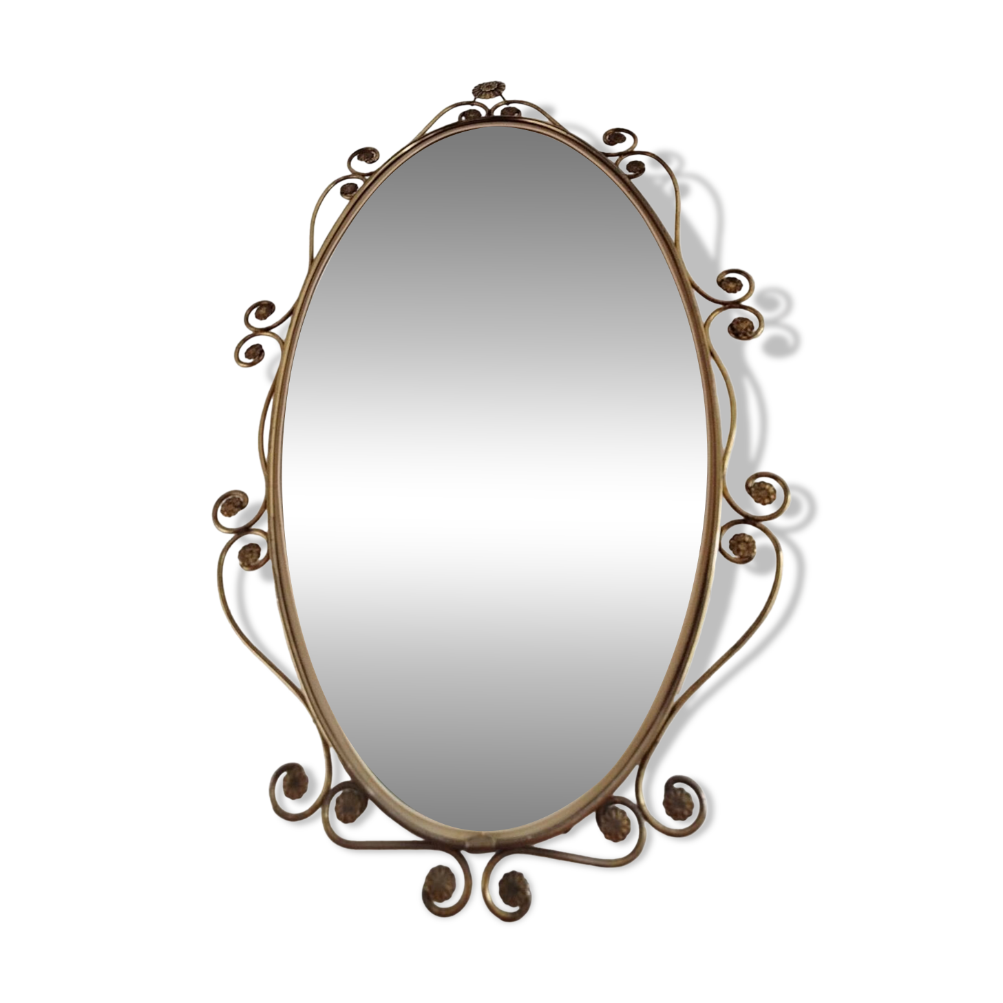 Oval mirror in gilded brass and floral decor, 1950s