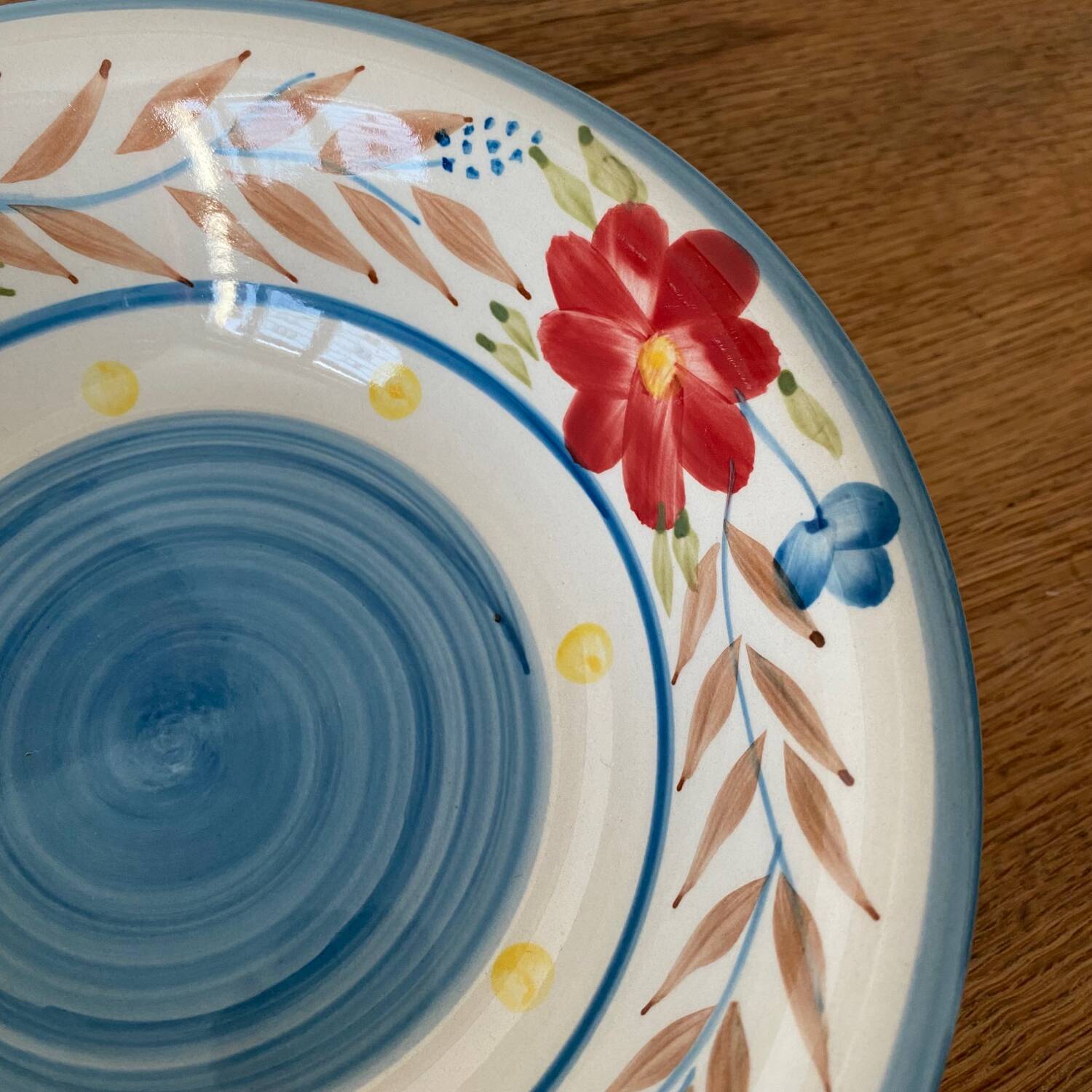 Set of two flowered soup plates
