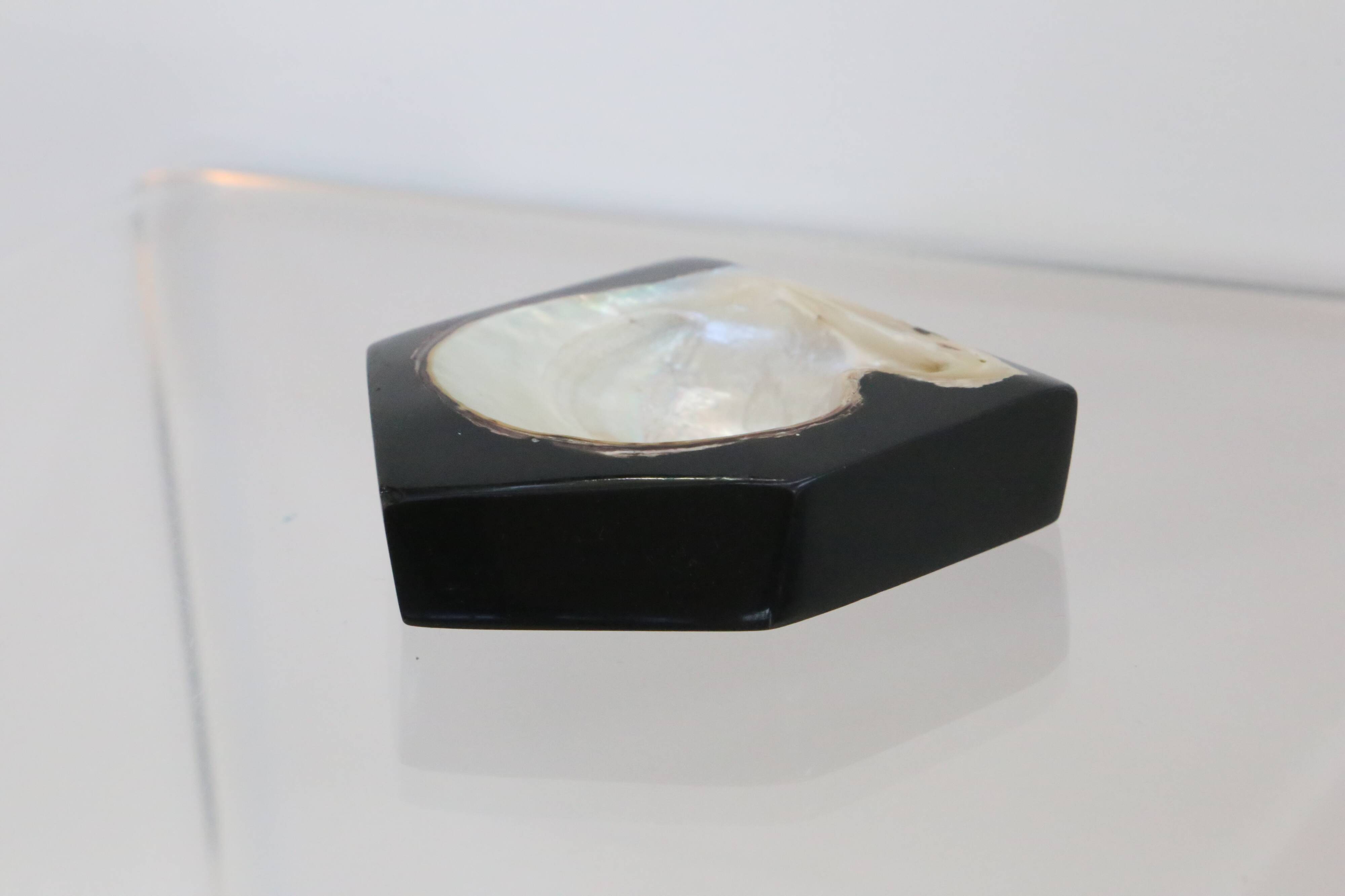 Ashtray, resin and mother-of-pearl inclusions, in the style of Jean Claude Dresse, 1970, vintage