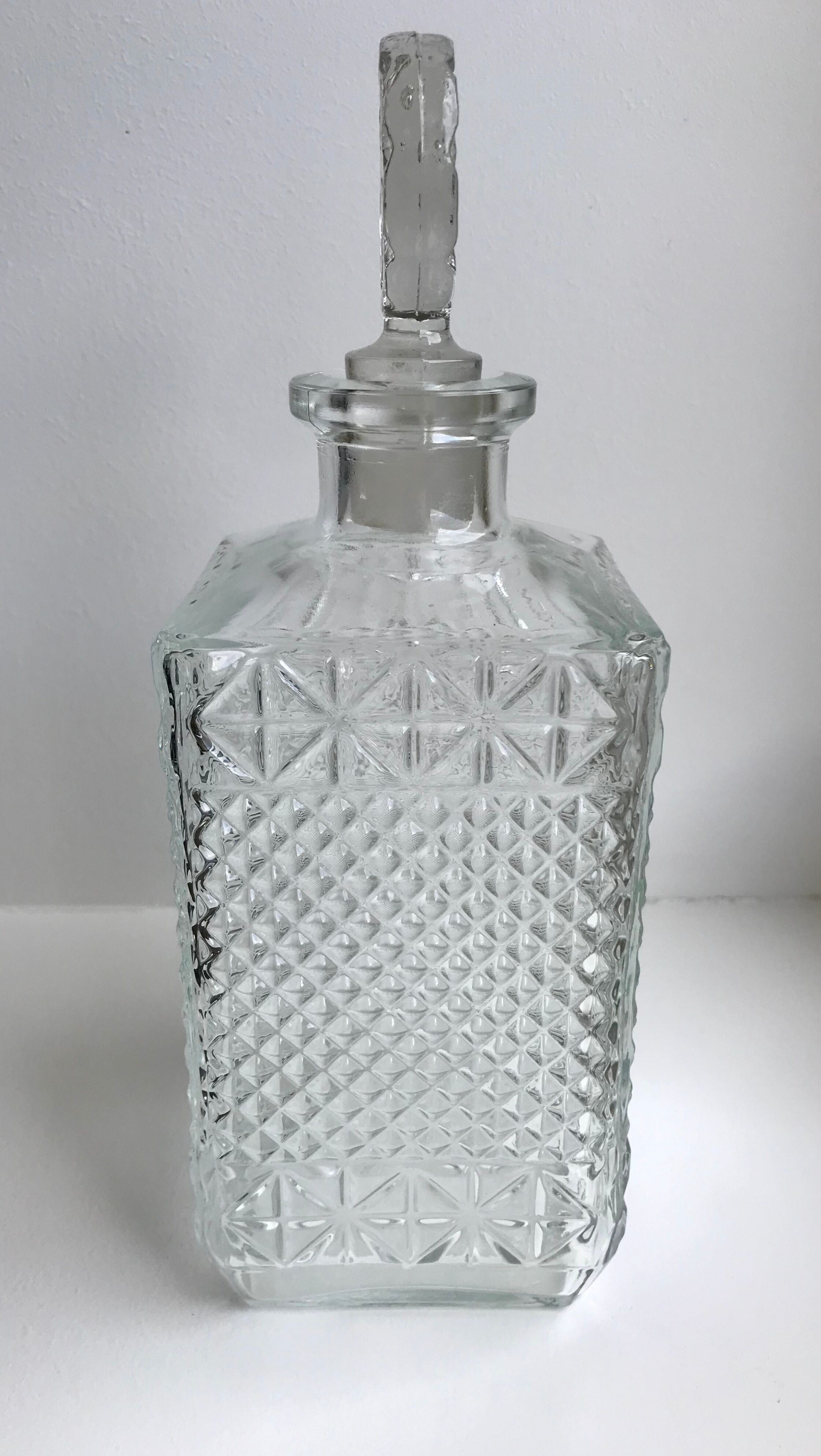 Whisky decanter with round cap 70s