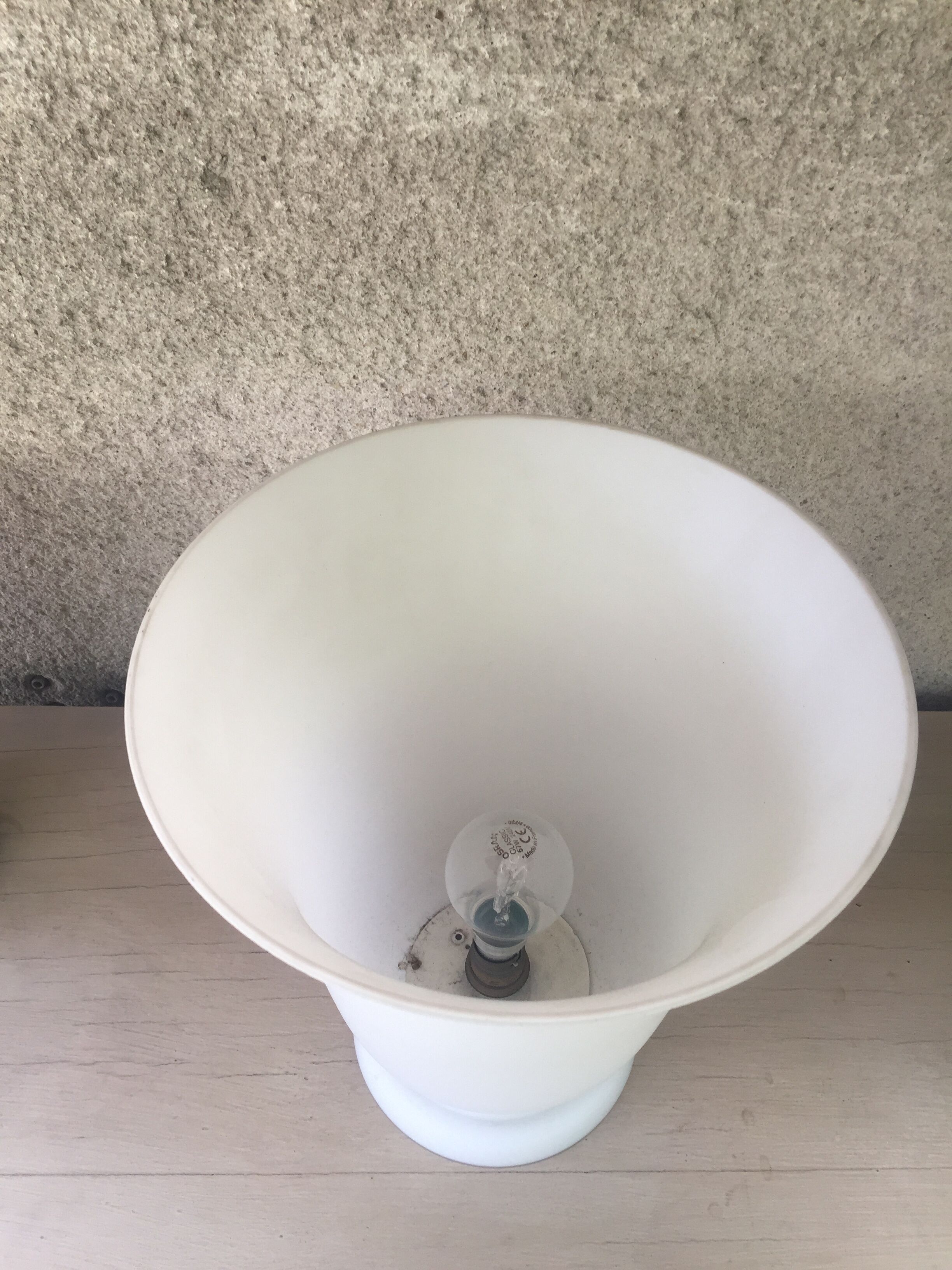 Is a vintage lamp art deco opaline