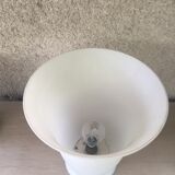 Is a vintage lamp art deco opaline
