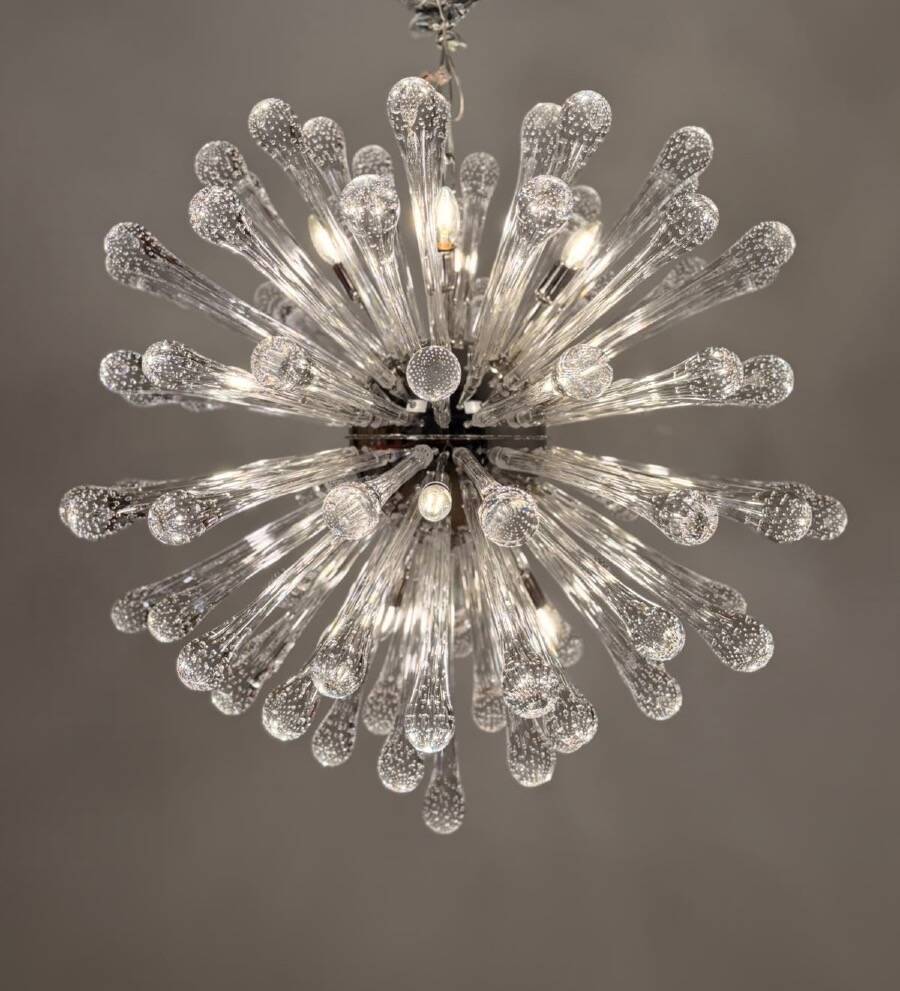 Venetian chandelier "Sputnik" adorned with Murano glass drops, around 1990.