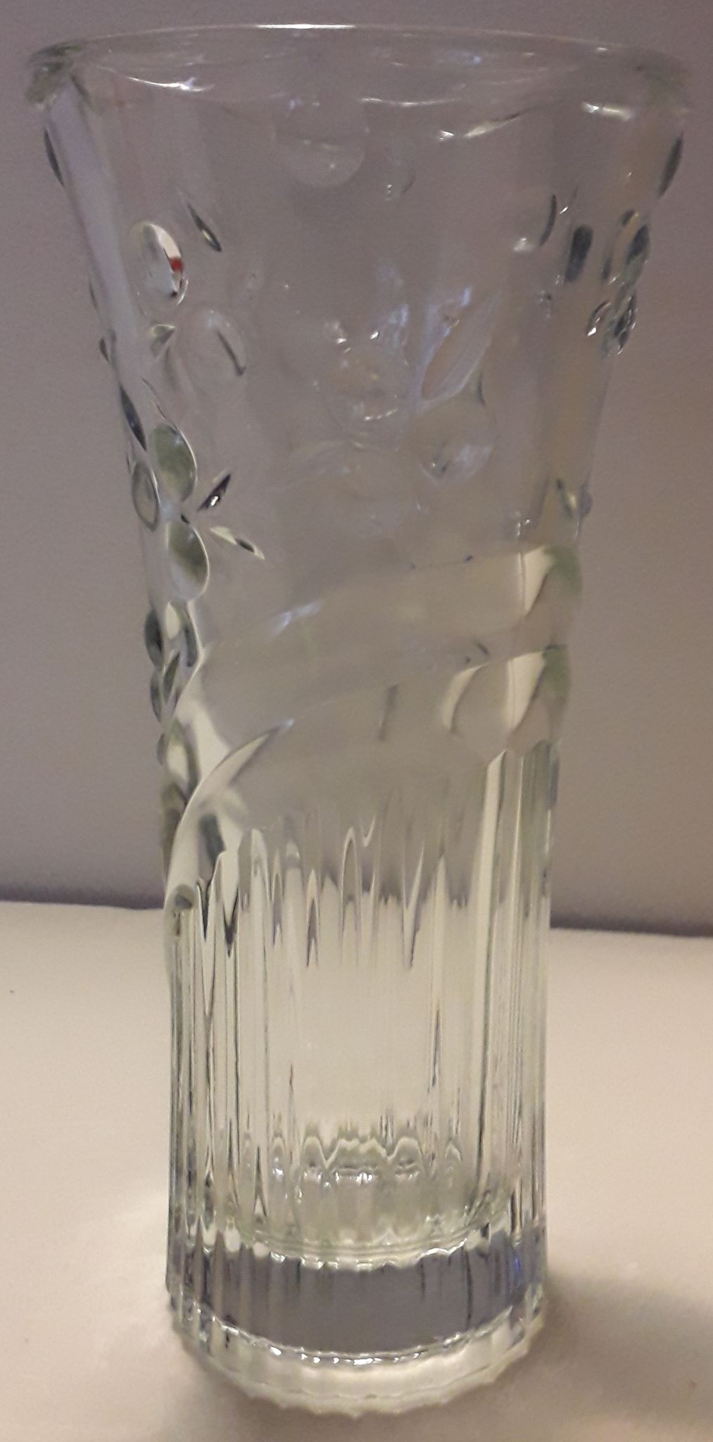 Transparent glass vase