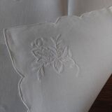 Set of eight embroidered linen napkins 39 X 41 cm