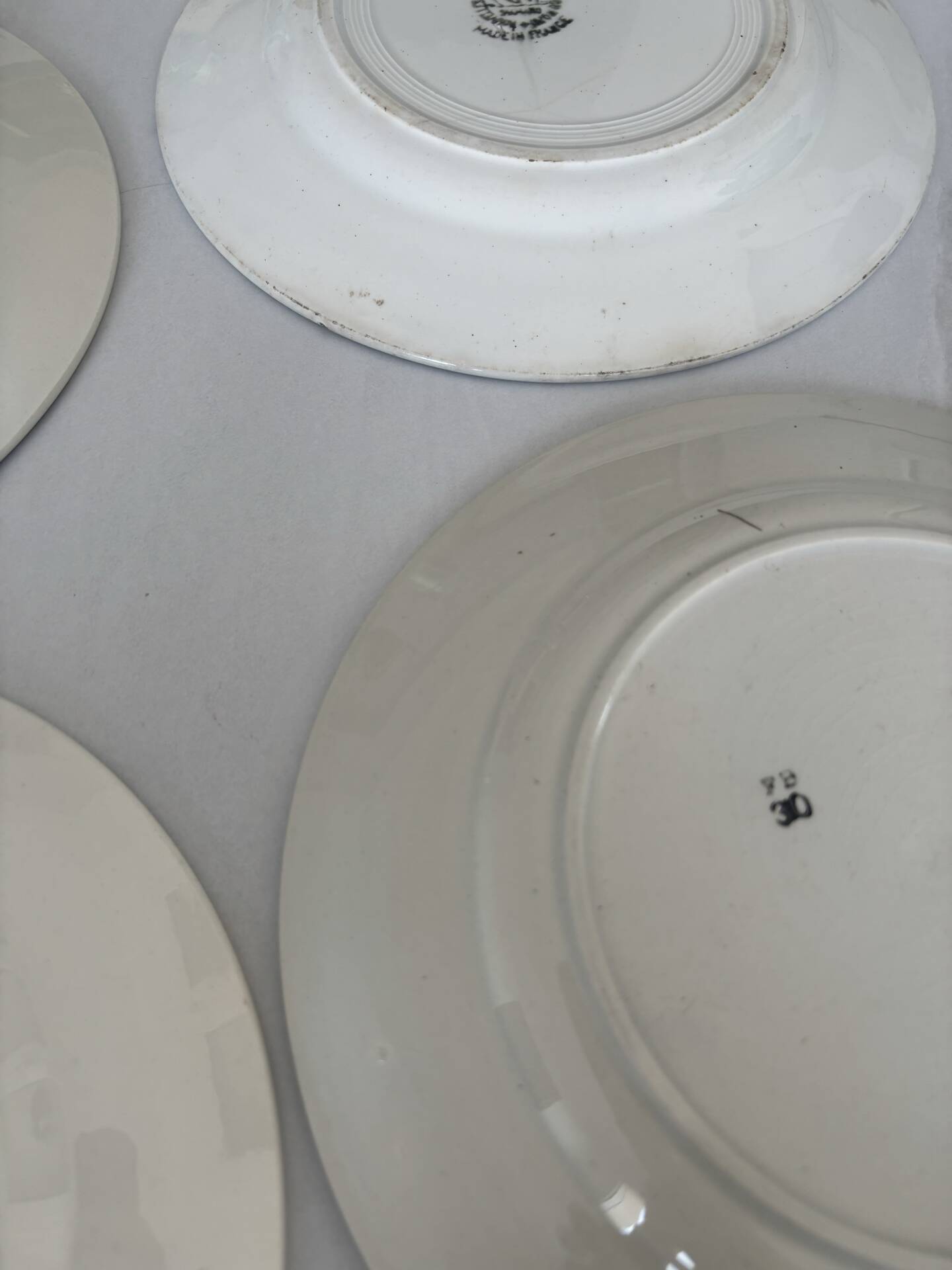 Lot of 4 antique earthenware plates from 1950, Saint Amand - plates bl