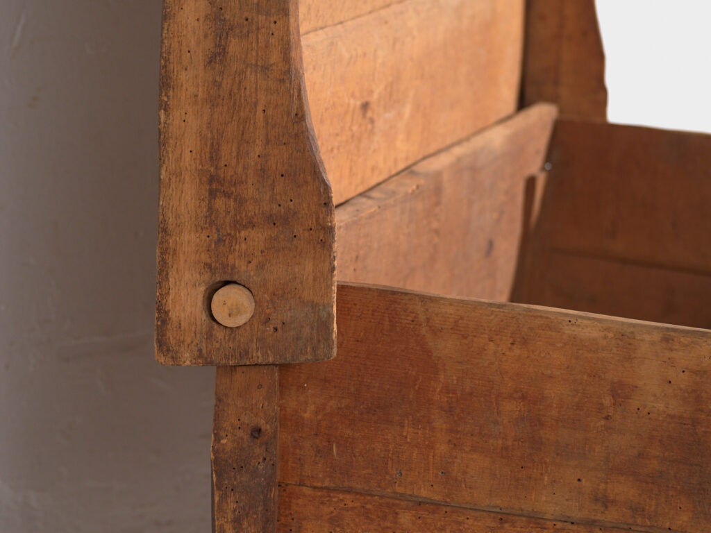Folk chest in carved beech – Transylvania, circa 1880-1900