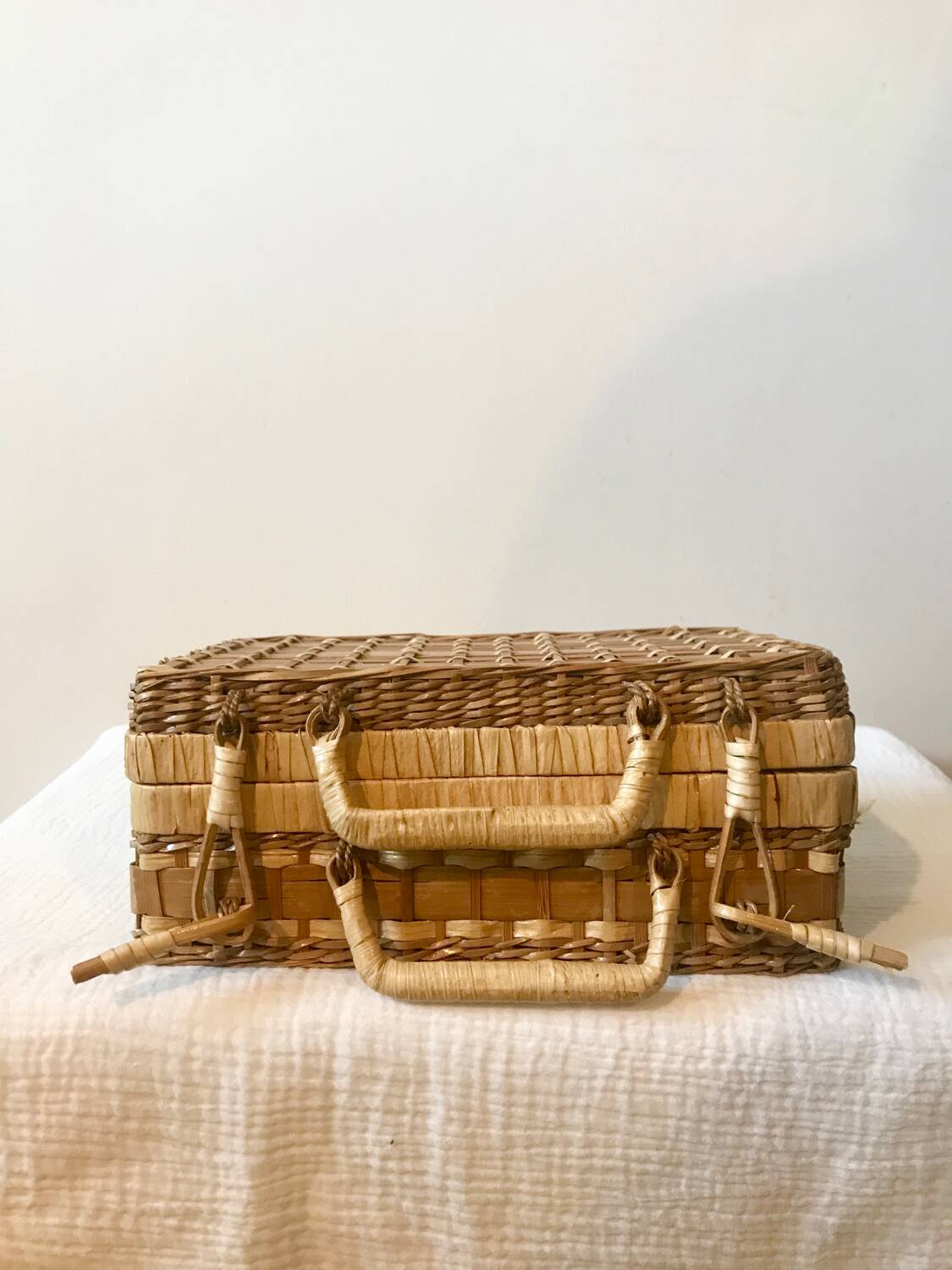 Small wicker case