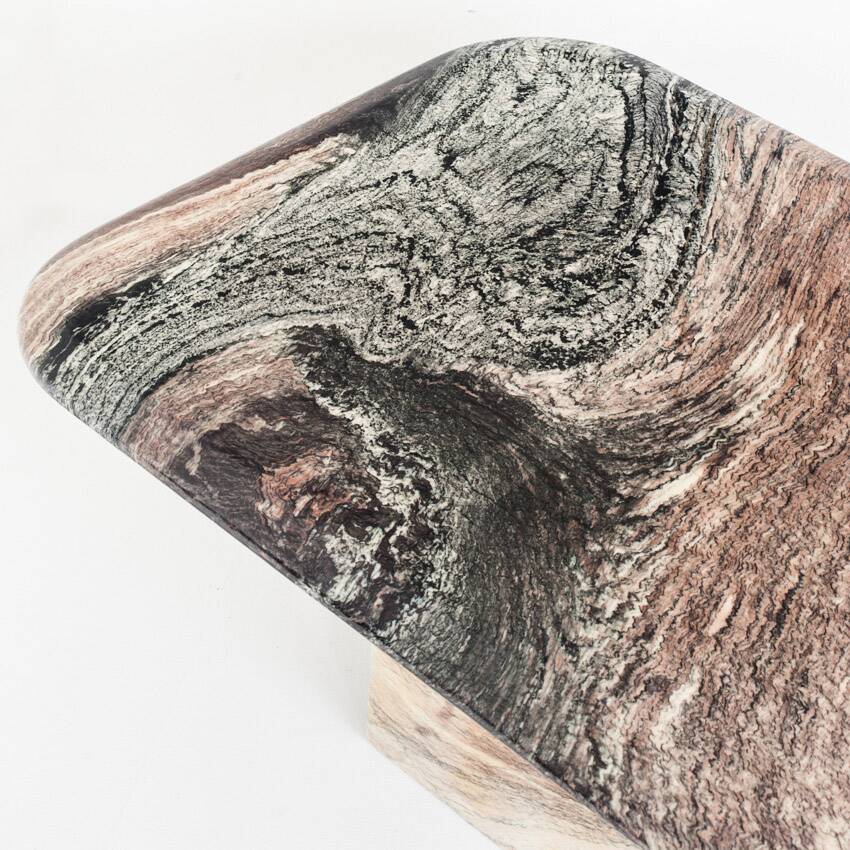 Vintage veined marble coffee table. Fully restored. Italy, 1910s.