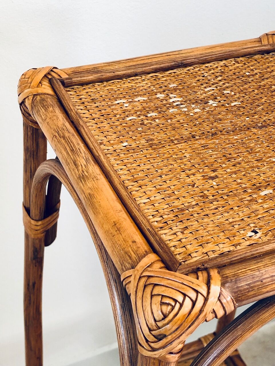 2-Level rattan harness