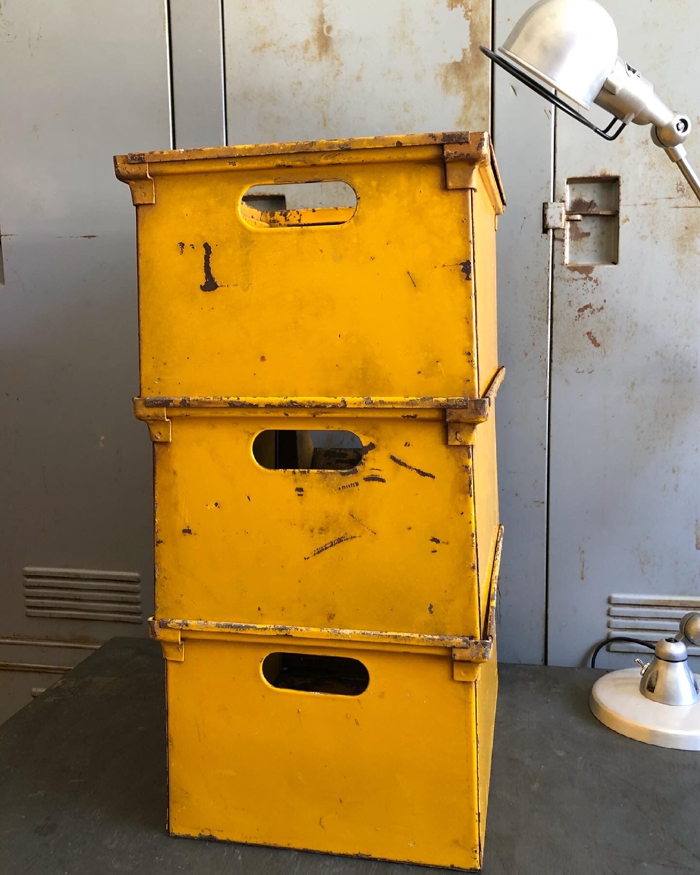 Industrial beaked bin