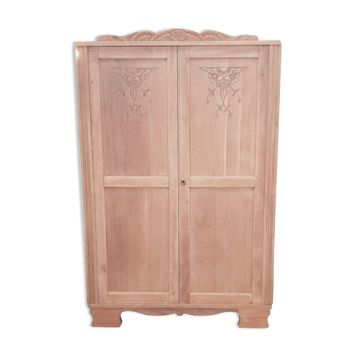 Vintage cabinet