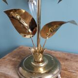 Lampe feuillage fleur métal doré et globe en verre style Hollywood Regency