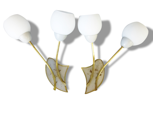 Paire d'appliques 1950 vintage en métal et verre opalin années 50 rockabilly wall lights